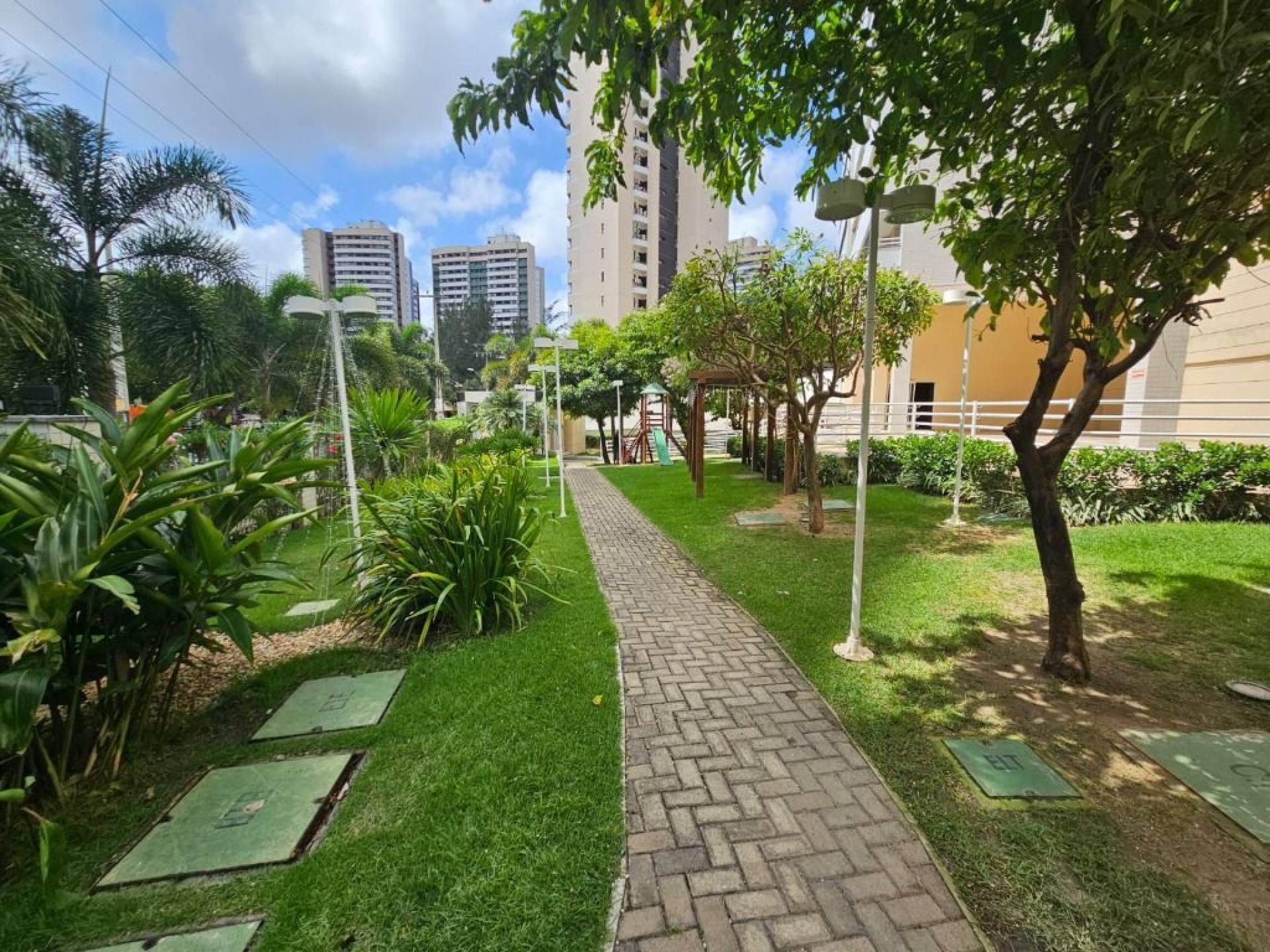 Apartamento com 3 quartos à venda, 91 m² por R$ 743.000 - Cambeba - Fortaleza/CE