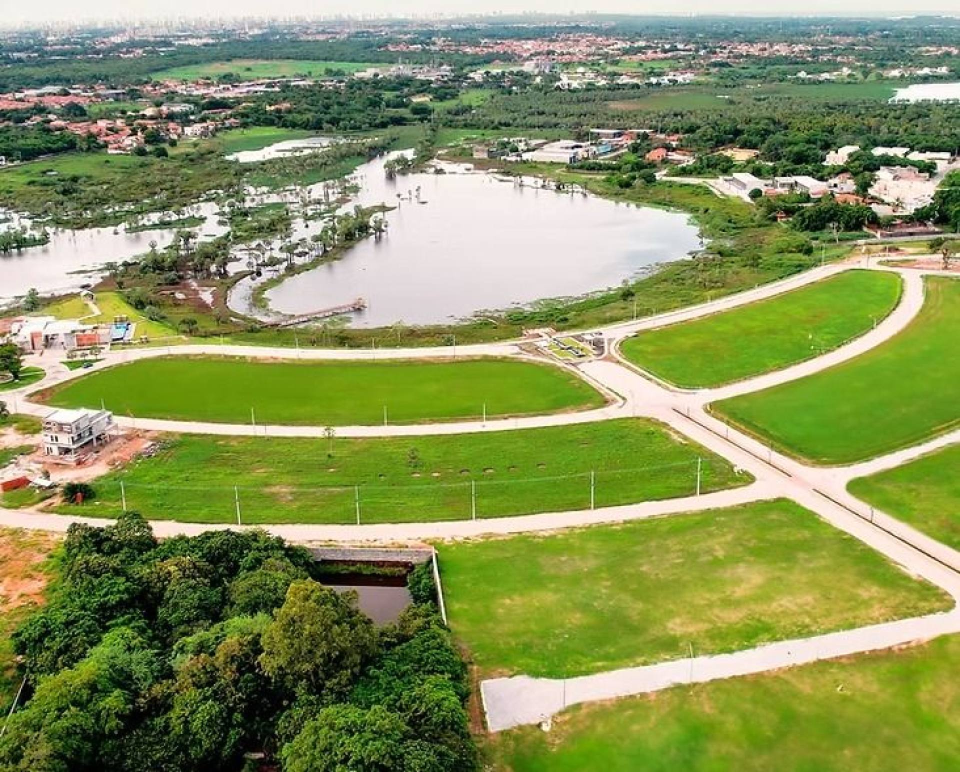 Terreno à venda, 373 m² por R$ 412.000,00 - Coaçu - Eusébio/CE