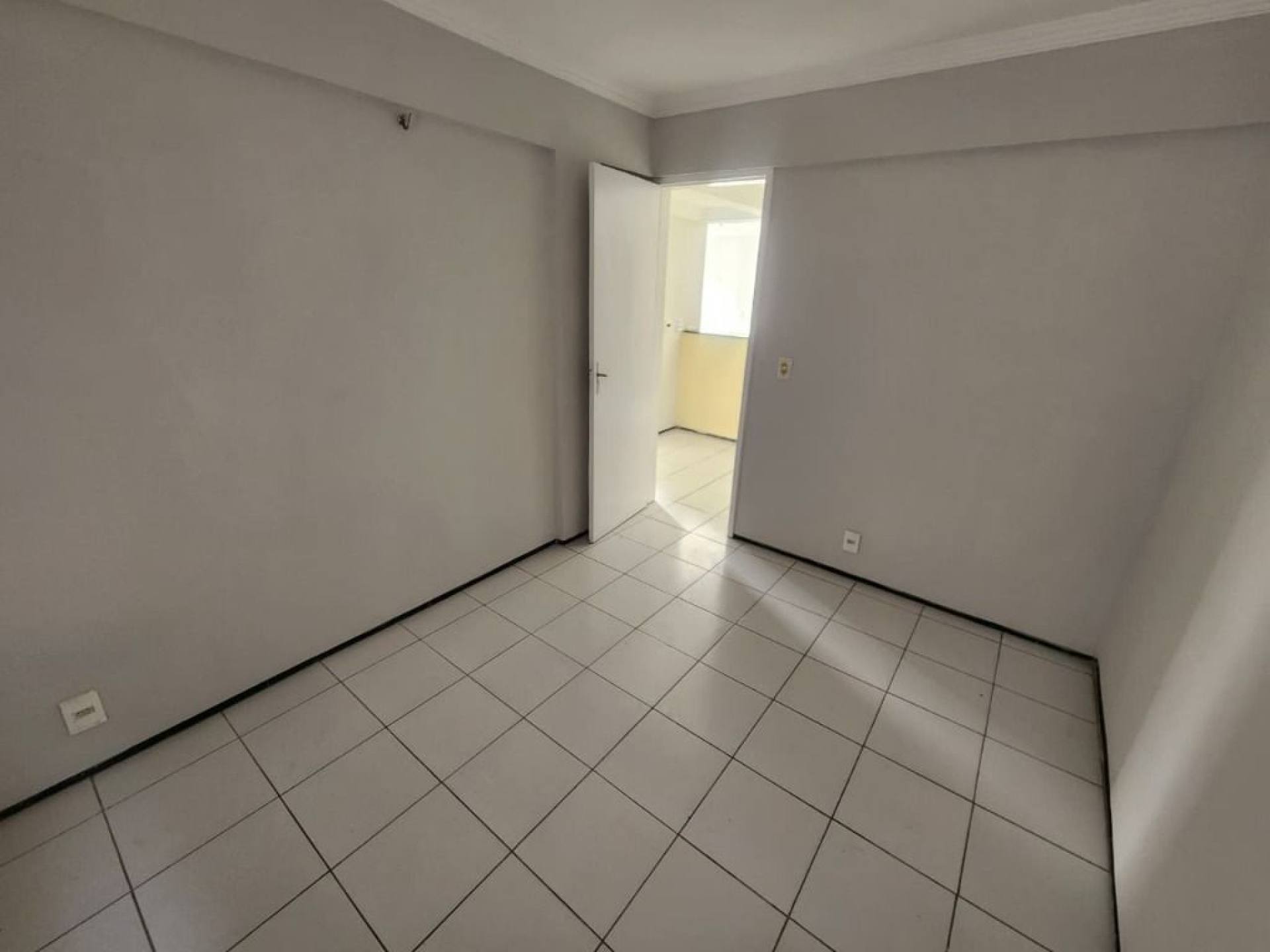 Apartamento com 2 quartos para alugar, 30 m² por R$ 1.206/mês - Amadeu Furtado - Fortaleza/CE