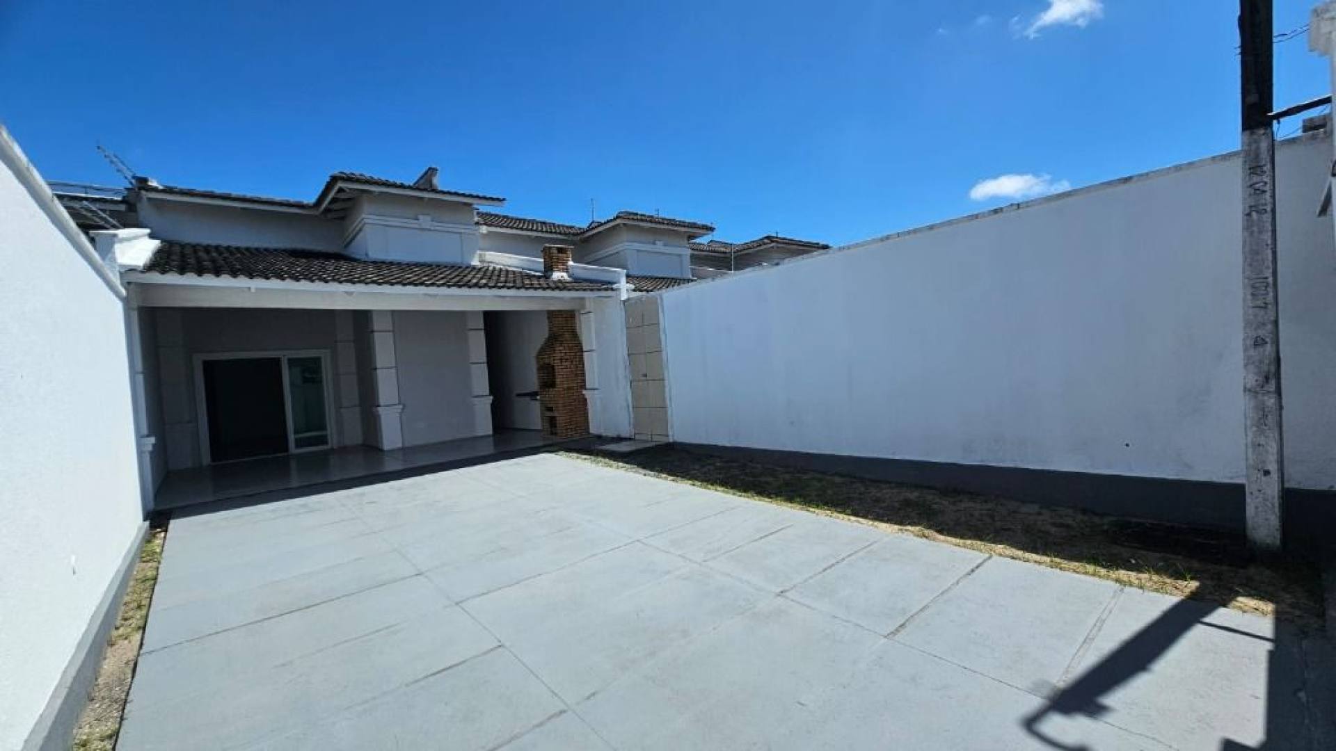 Casa Plana com 3 quartos à venda, 175 m² por R$ 795.000 - Sapiranga - Fortaleza/CE