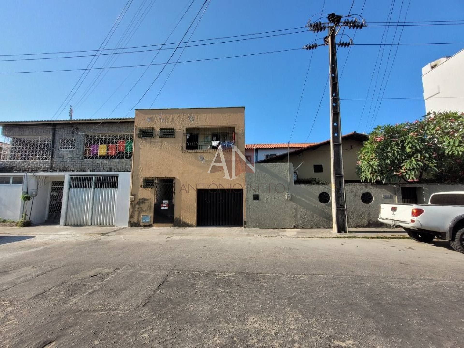 Casa + Apartamento à venda por R$ 580.000 - Monte Castelo - Fortaleza/CE