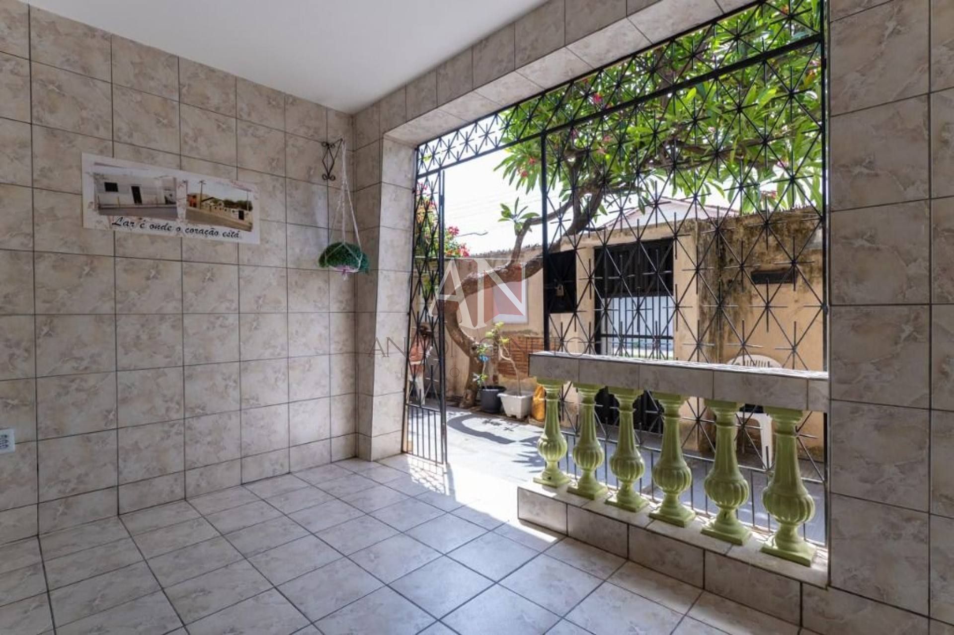 Casa + Apartamento à venda por R$ 580.000 - Monte Castelo - Fortaleza/CE