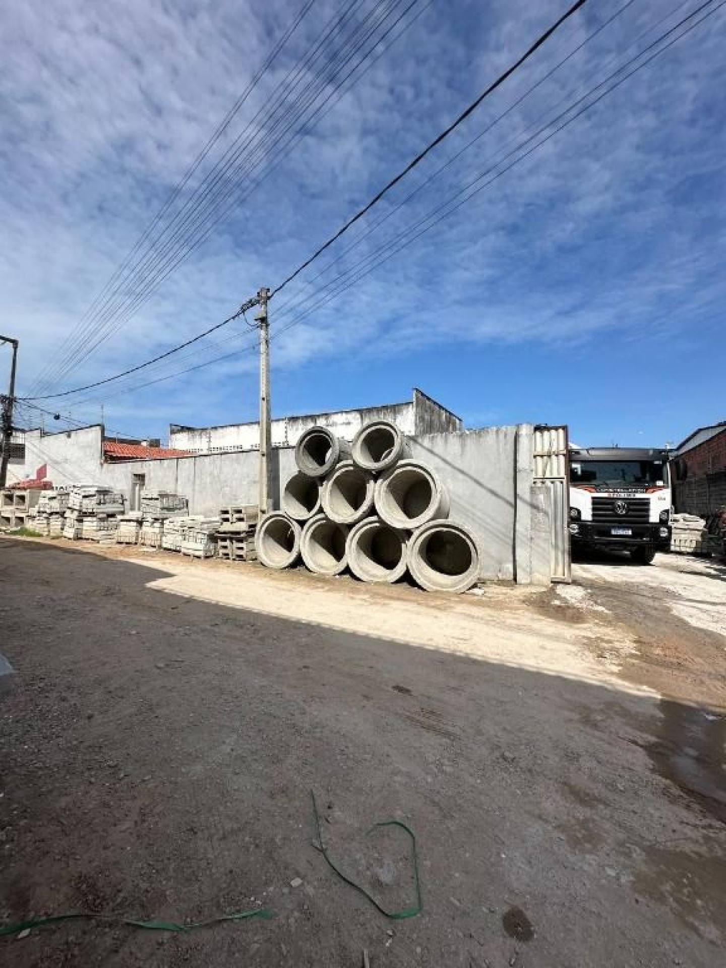 Galpão à venda, 1807m² por R$ 790.000 - Barroso - Fortaleza/CE