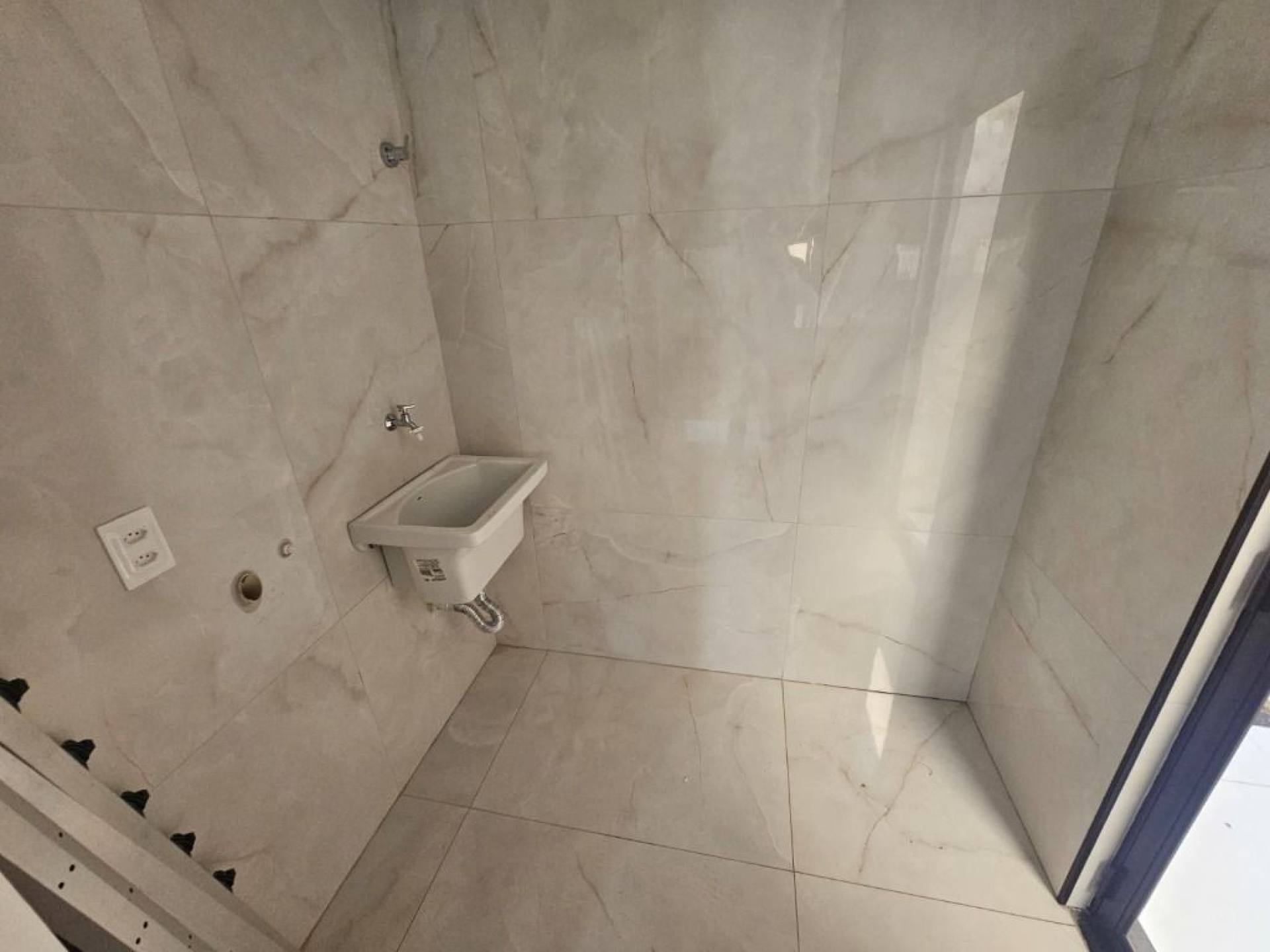 Casa Plana na Eusebio com 3 Quartos  | m² | 122m² por R$ 639.000,00 mil - Eusebio Ce
