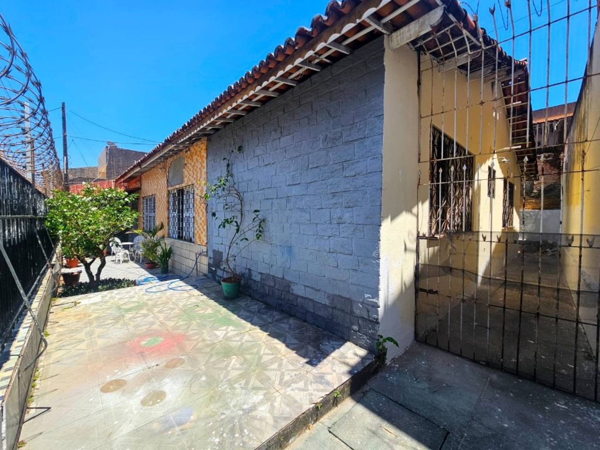 Casa com 3 quartos à venda, 280 m² por R$ 650.000 - Joaquim Távora - Fortaleza/CE