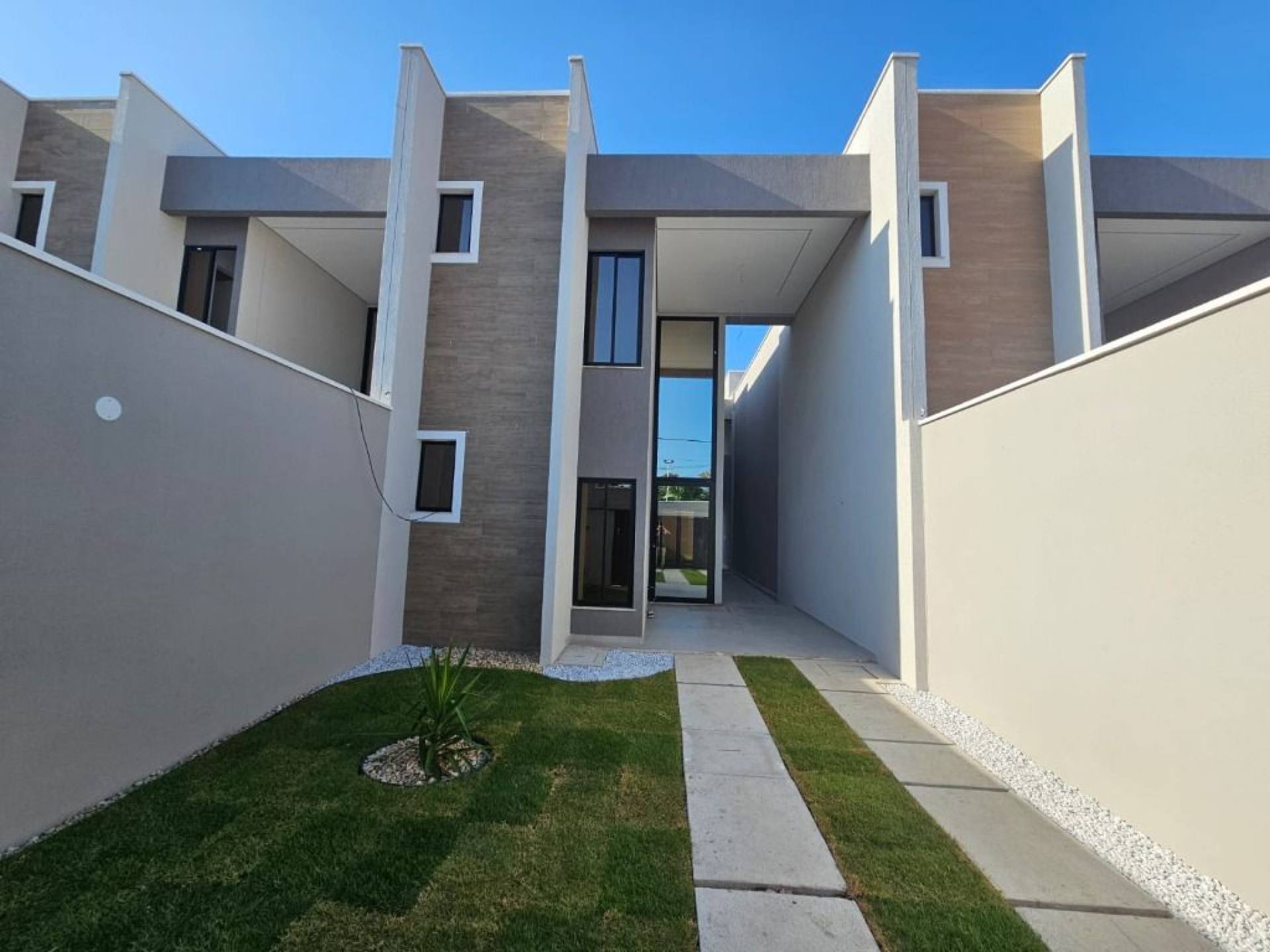 Casa à venda, 162 m² por R$ 715.000,00 - Edson Queiroz - Fortaleza/CE