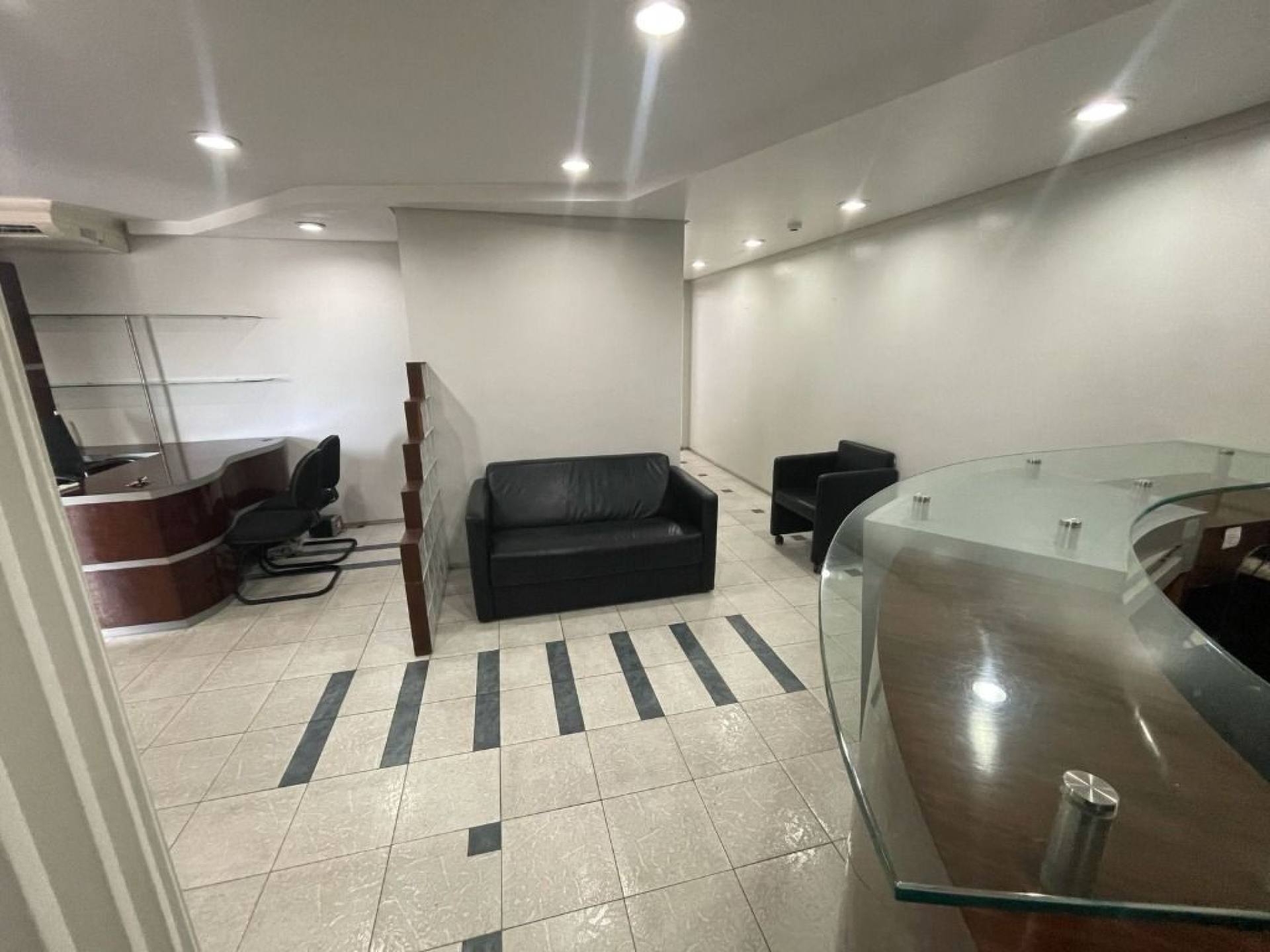 Edifício Juridical Center - Sala à venda por R$ 500.000 - Edson Queiroz - Fortaleza/CE
