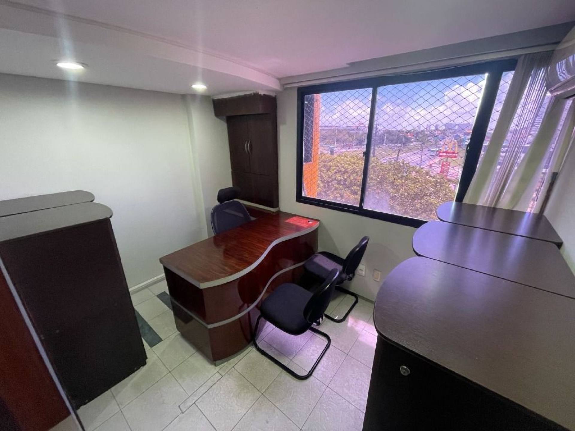 Edifício Juridical Center - Sala à venda por R$ 500.000 - Edson Queiroz - Fortaleza/CE