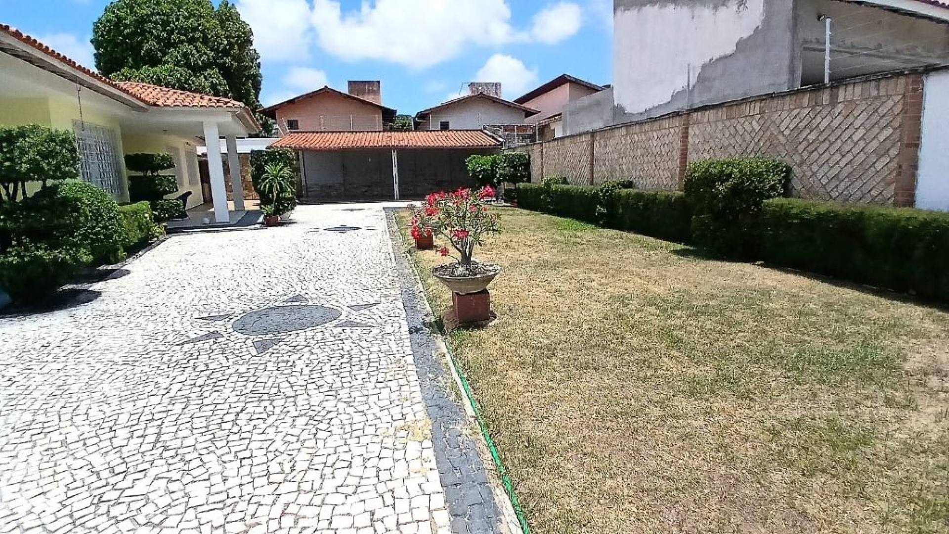 Casa Plana com 4 quartos à venda, 891 m² de terreno - LAGO JACAREY- Fortaleza/CE