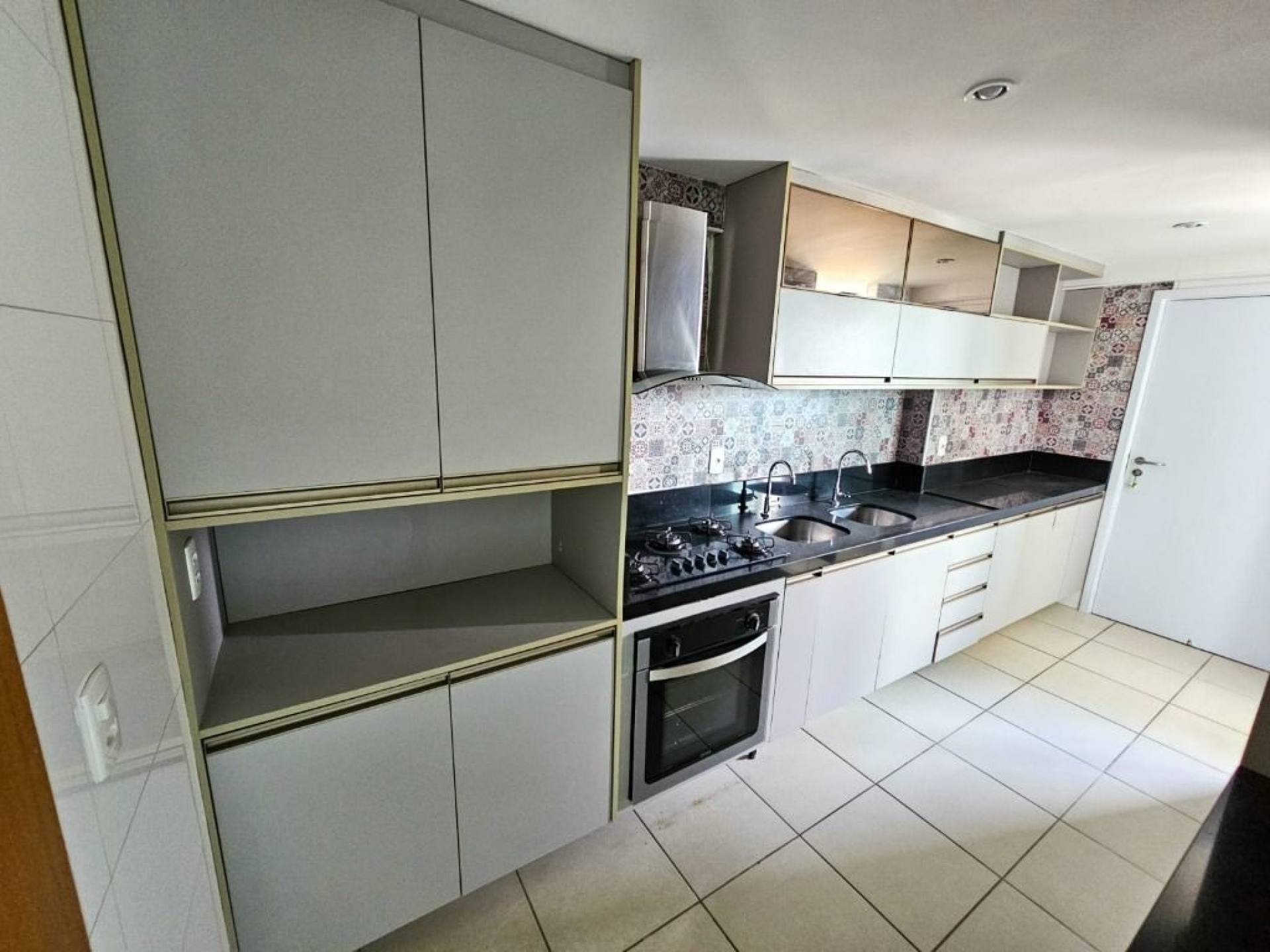 Condomínio Reserva Imperial - Apartamento com 3 Quartos à venda, 161 m² por R$ 1.900.000 - Guararapes - Fortaleza/CE