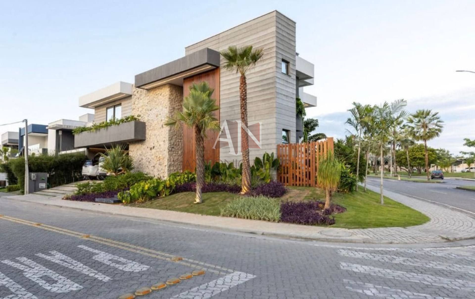 Casa Duplex com 4 quartos à venda, 441 m² por R$ 4.000.000 - Urucunema - Eusébio/CE