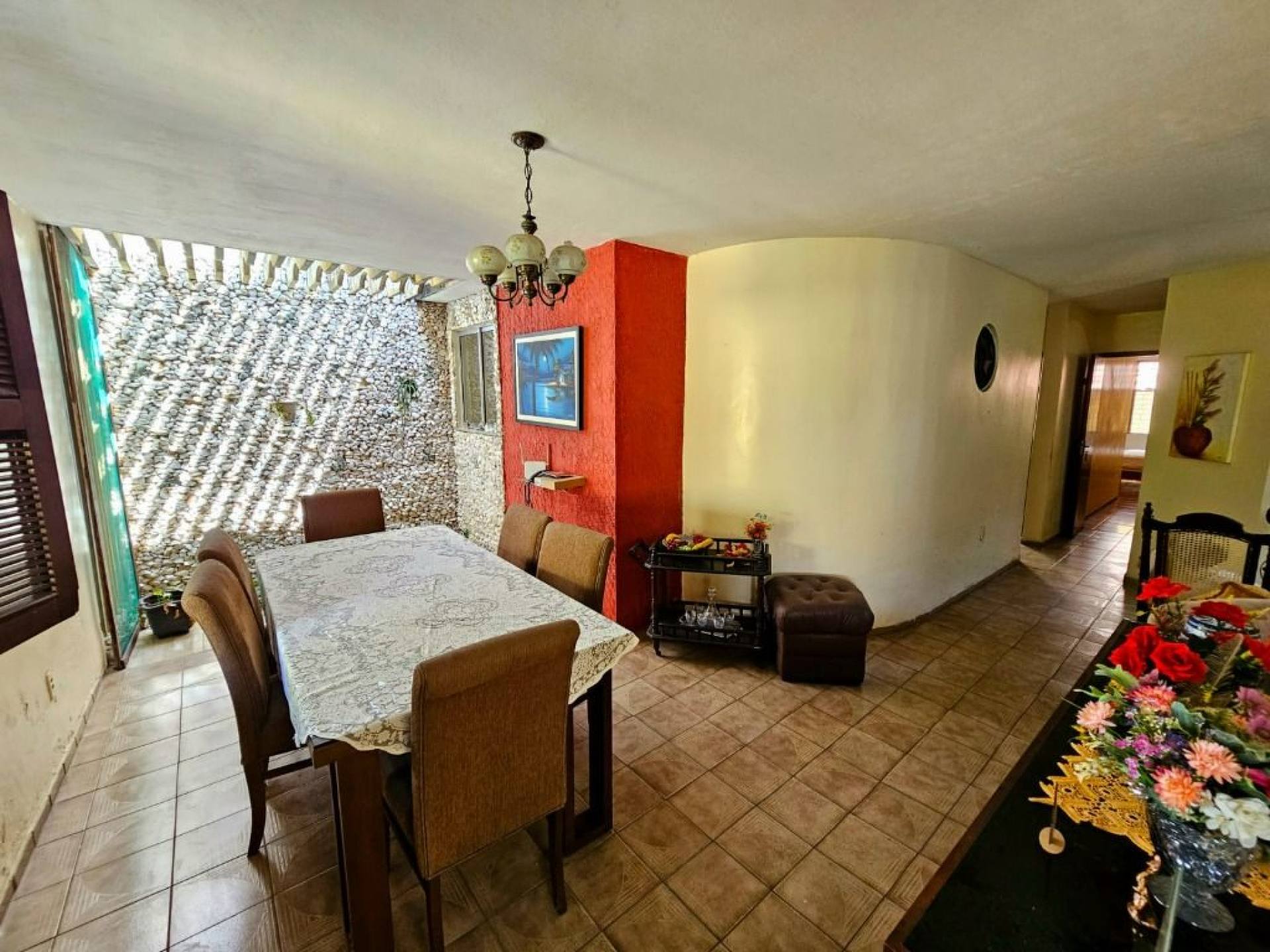 Casa com 3 quartos à venda, 180 m² por R$ 399.000 - Itaperi - Fortaleza/CE