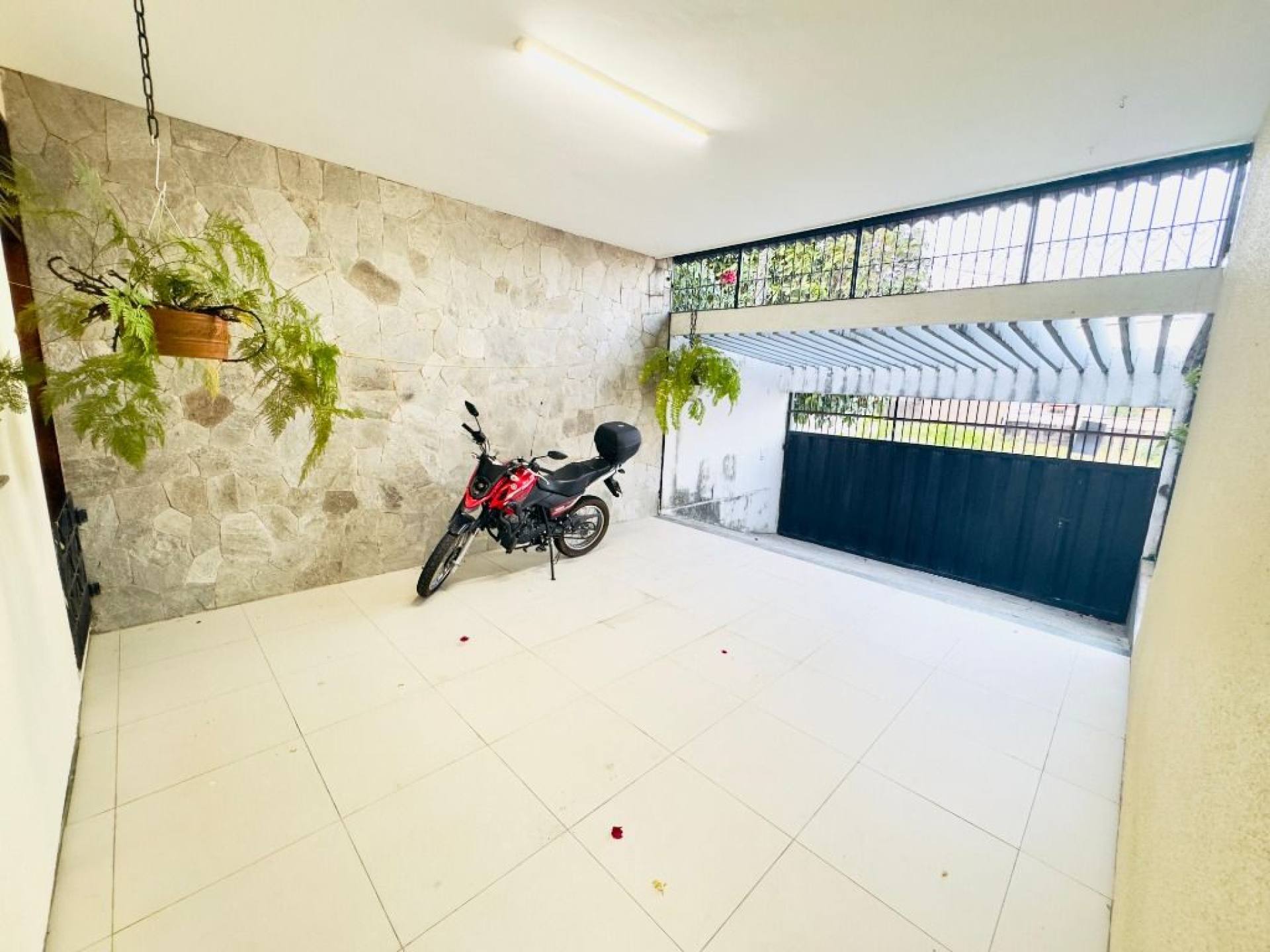 Casa com 5 quartos à venda, 400 m² por R$ 750.000 - Cambeba - Fortaleza/CE