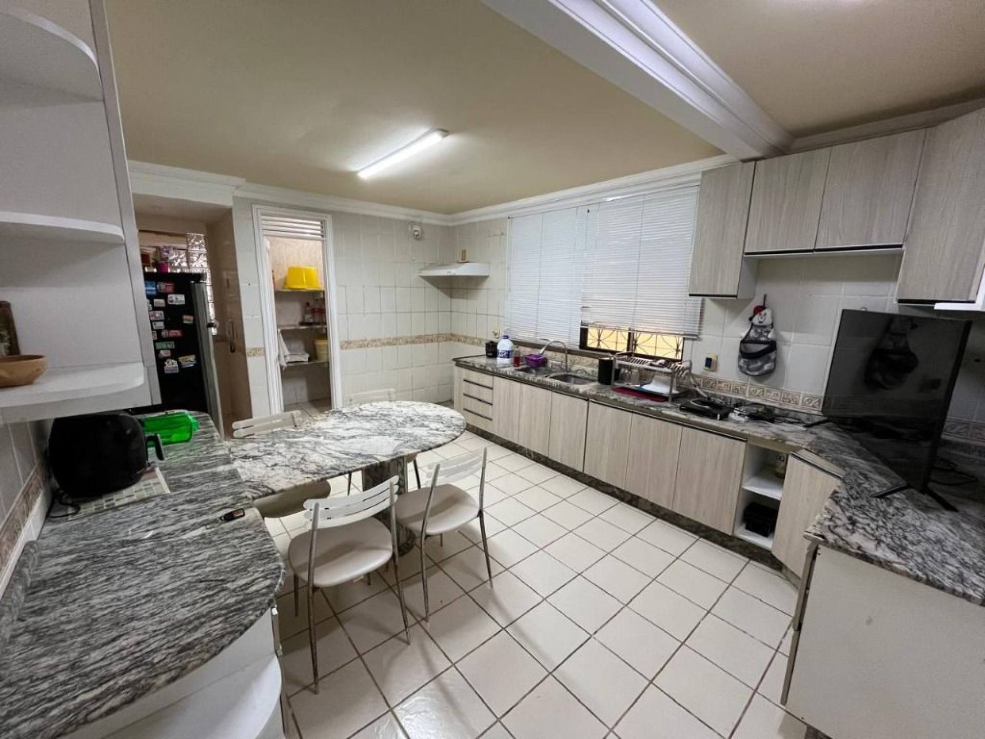 Casa com 4 dormitórios à venda, 311 m² por R$ 1.050.000,00 - Edson Queiroz - Fortaleza/CE