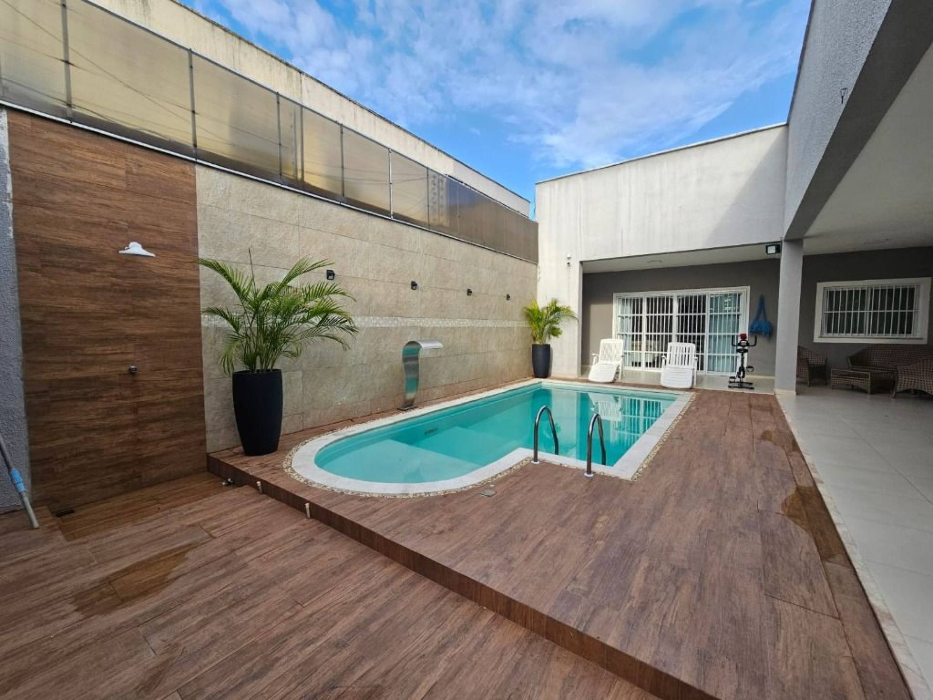 Casa com 4 quartos à venda, 195 m² por R$ 800.000 - Edson Queiroz - Fortaleza/Ceará