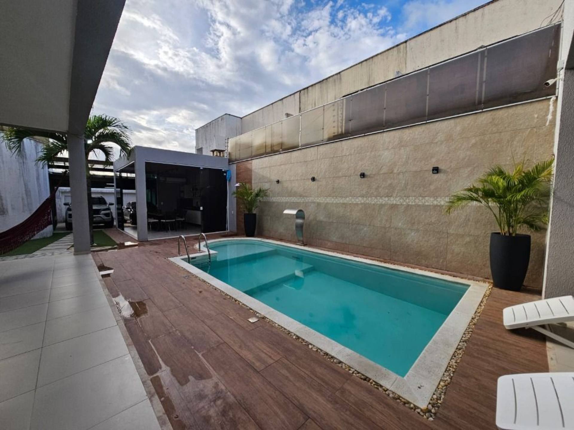 Casa com 4 quartos à venda, 195 m² por R$ 800.000 - Edson Queiroz - Fortaleza/Ceará