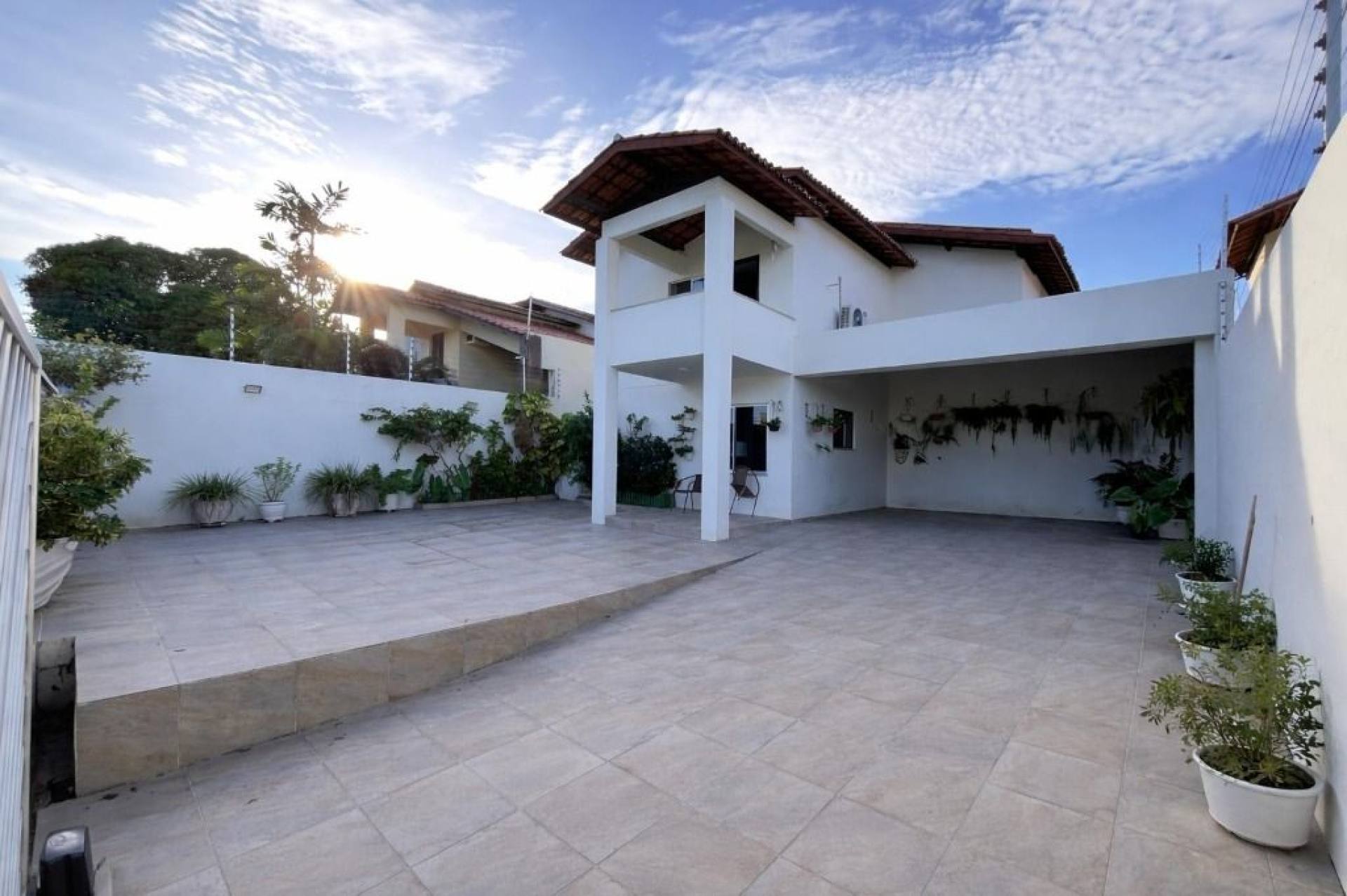 Casa com 4 dormitórios à venda, 200 m² por R$ 1.000.000,00 - Sapiranga - Fortaleza/CE