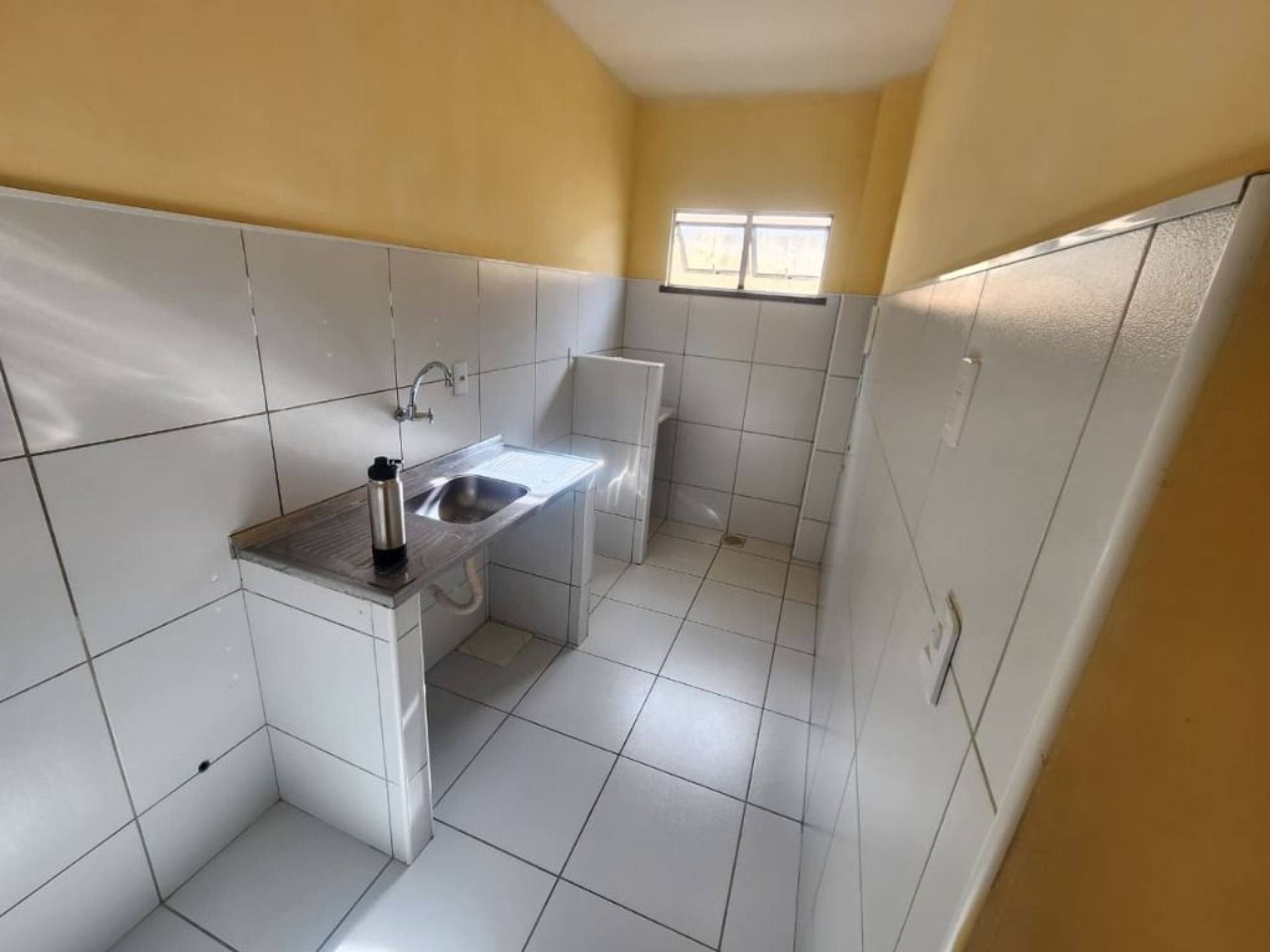 Apartamento com 2 dormitórios para alugar, 50 m² por R$ 803/mês - Messejana - Fortaleza/Ceará