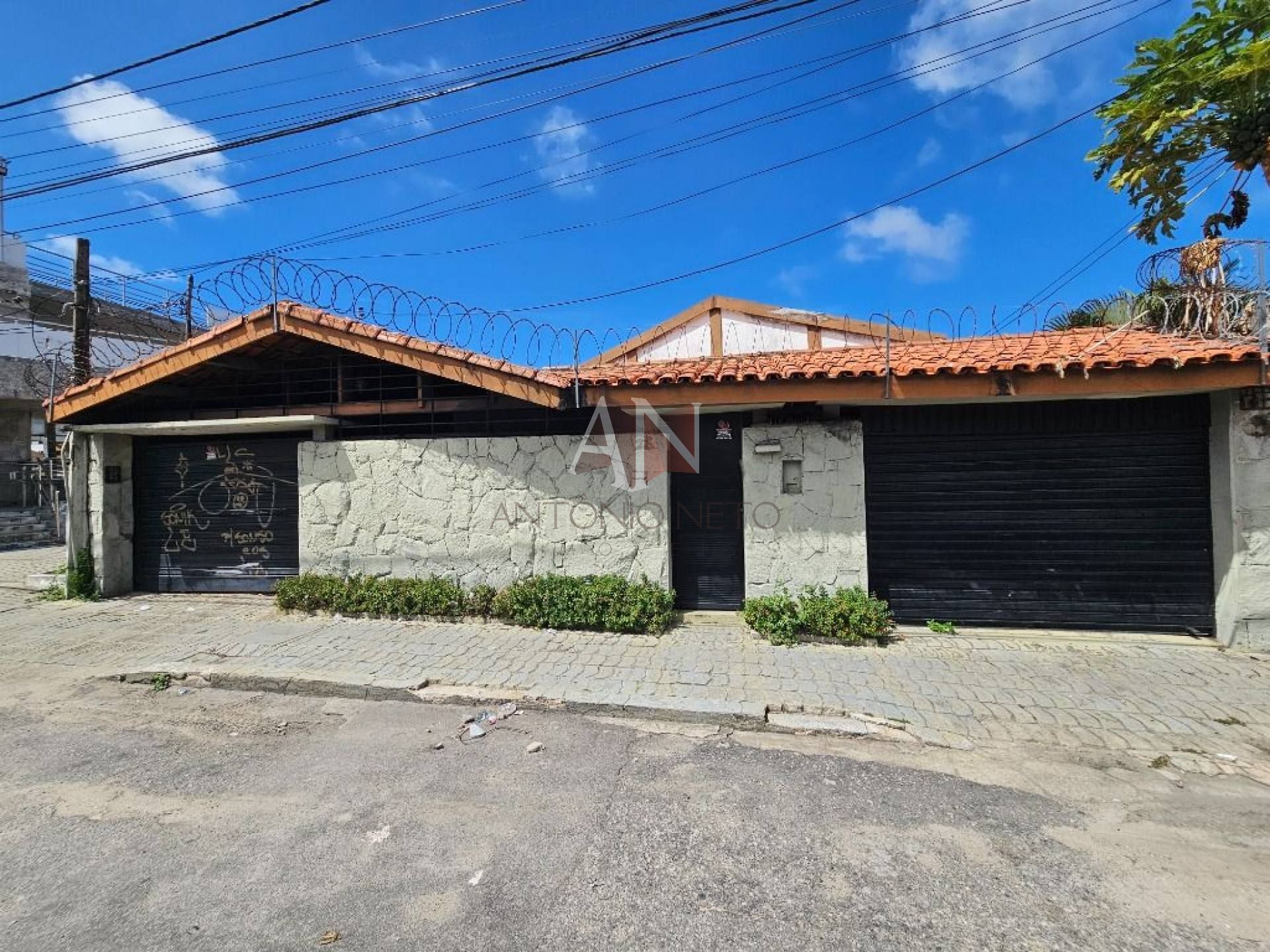 Casa Plana com 3 quartos à venda, 250 m² por R$ 740.000 - Papicu - Fortaleza/CE