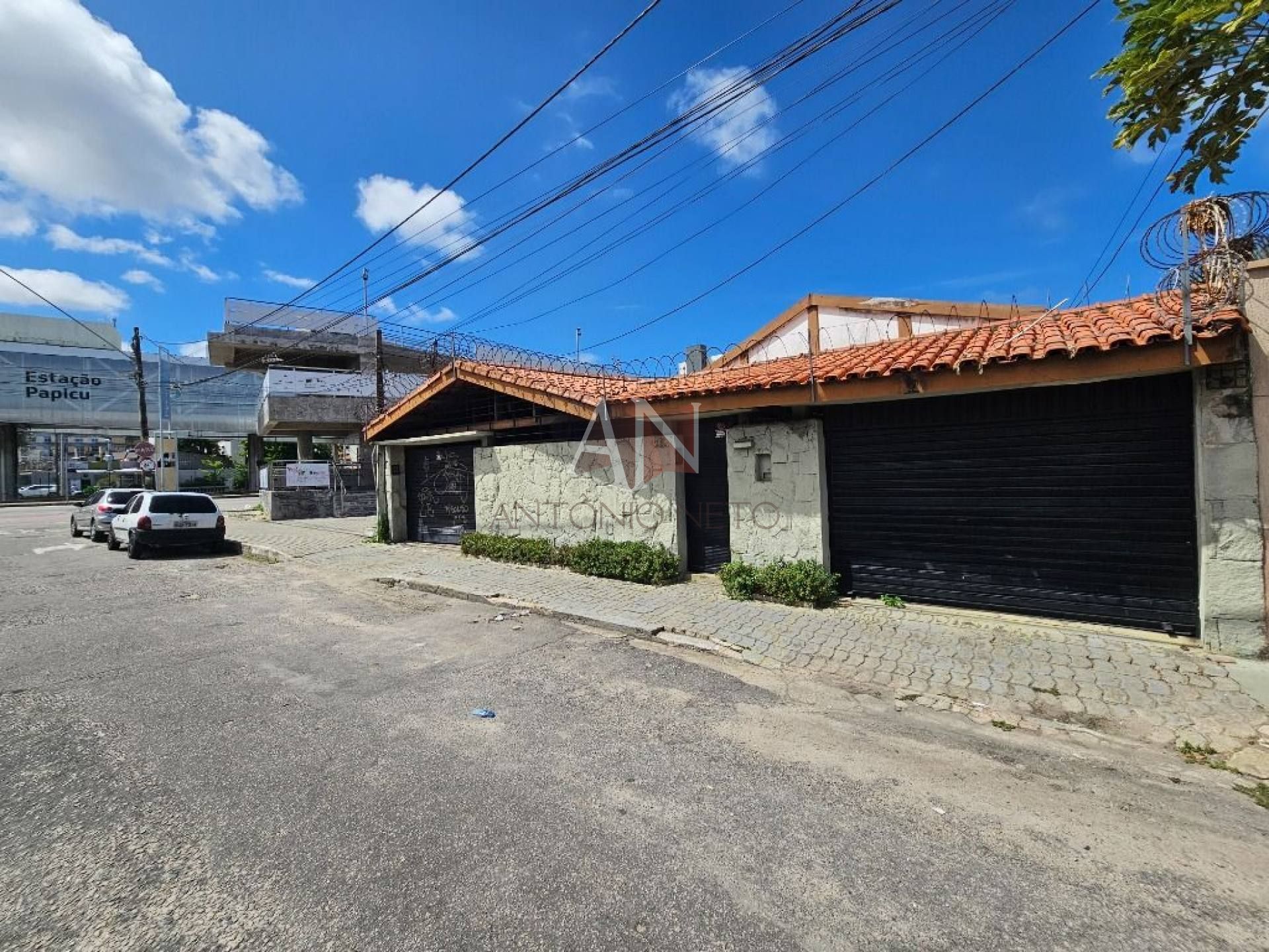 Casa Plana com 3 quartos à venda, 250 m² por R$ 740.000 - Papicu - Fortaleza/CE