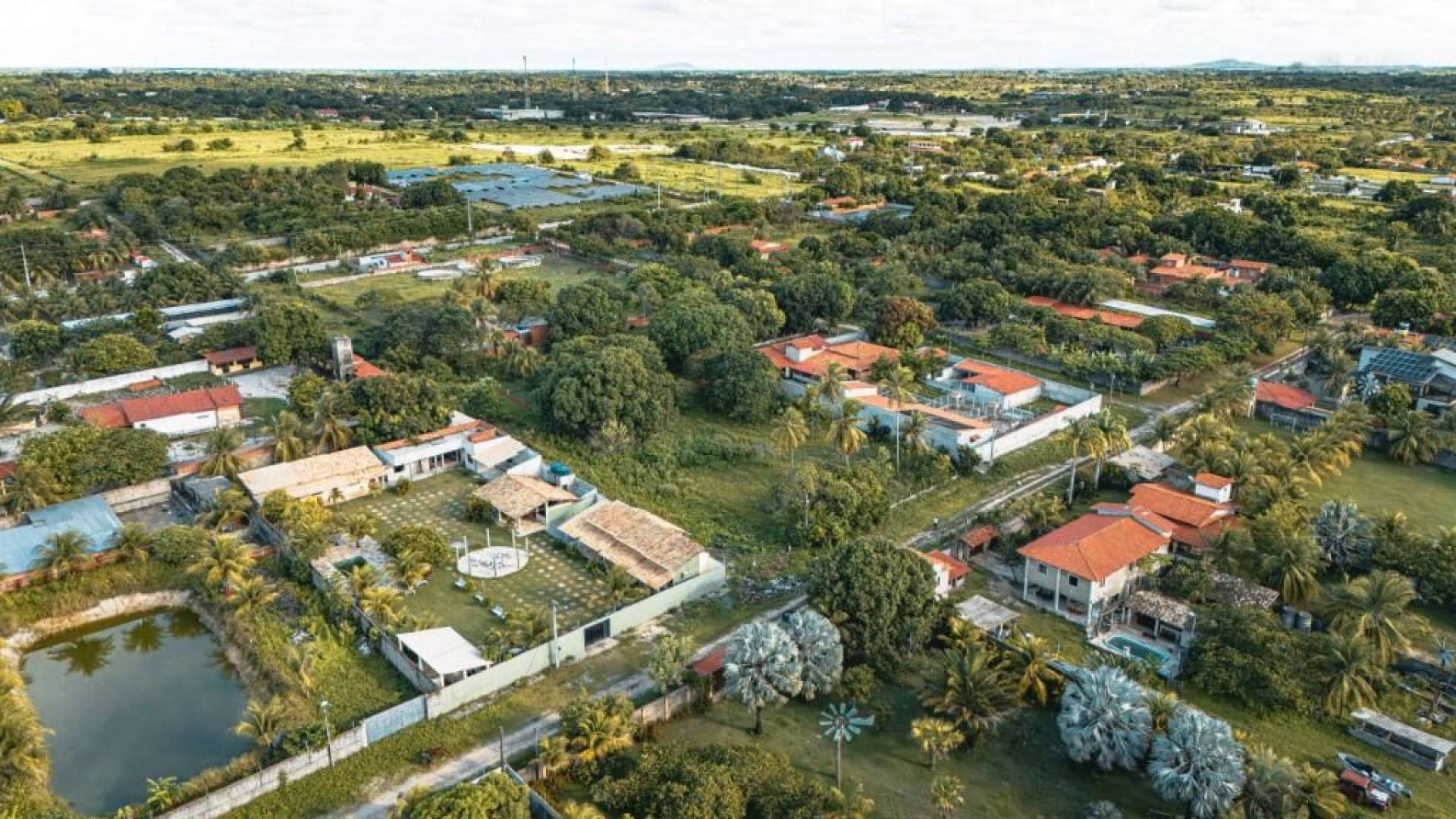 Terreno à venda, 2548 m² por R$ 450.000,00 - Catú - Aquiraz/CE