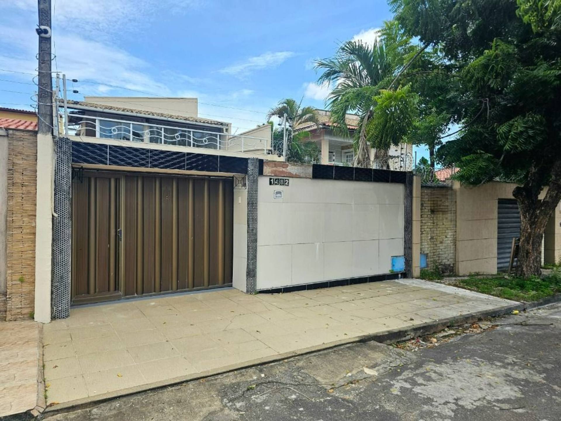 Casa com 5 Quartos à venda, 208 m² por R$ 570.000 - Jardim das Oliveiras - Fortaleza/CE