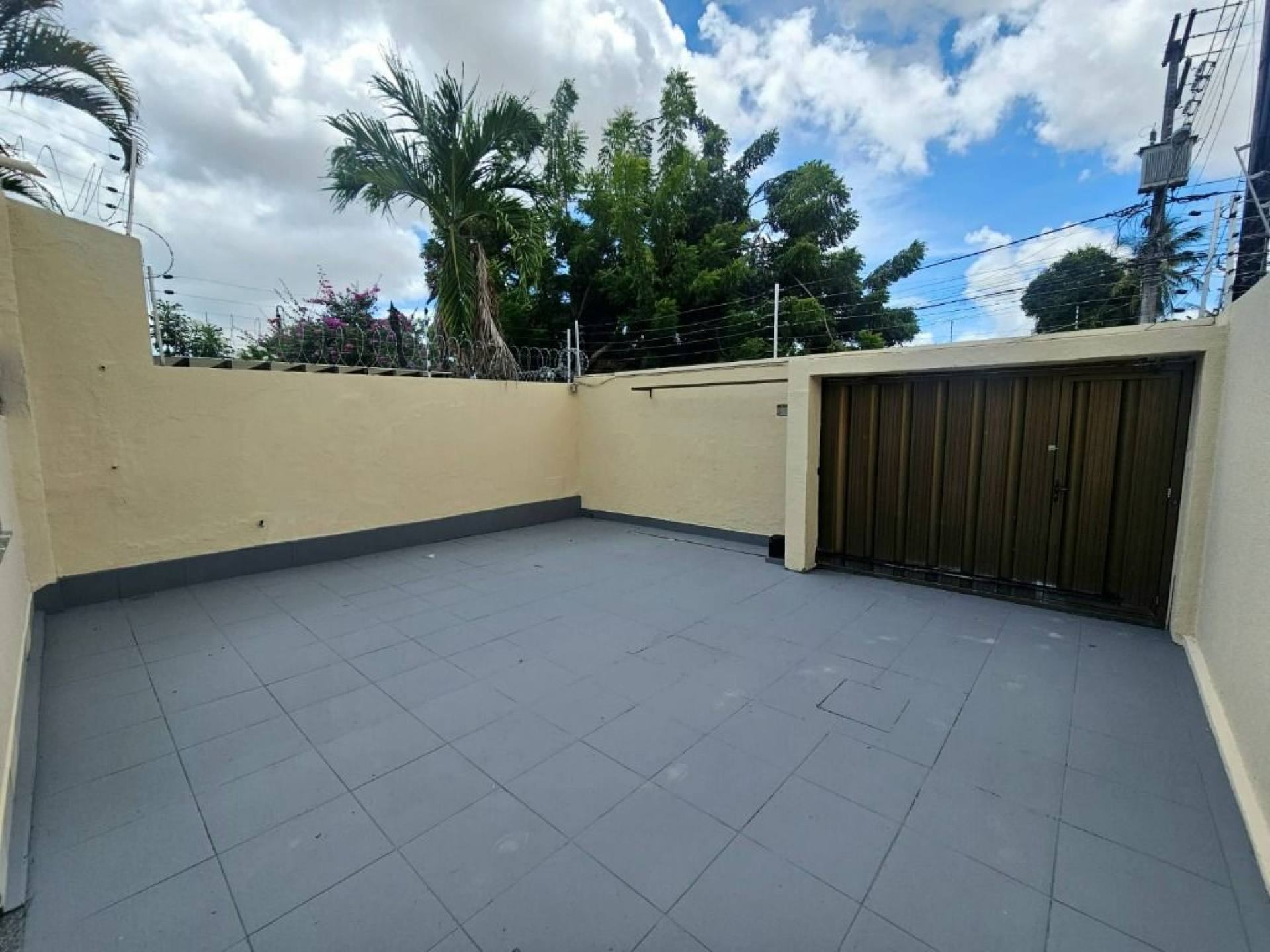 Casa com 5 Quartos à venda, 208 m² por R$ 570.000 - Jardim das Oliveiras - Fortaleza/CE