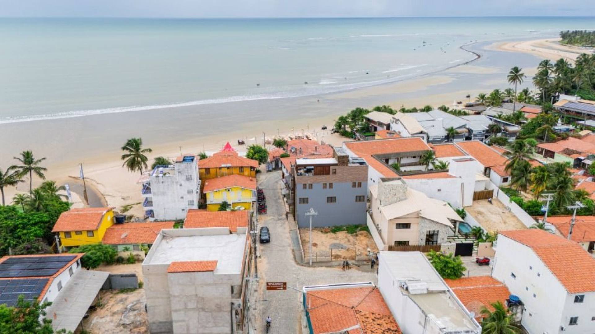 Prédio de alto padrão com 4 dormitórios à venda, 392 m² por R$ 2.150.000 -  Icaraí, Amontada/CE