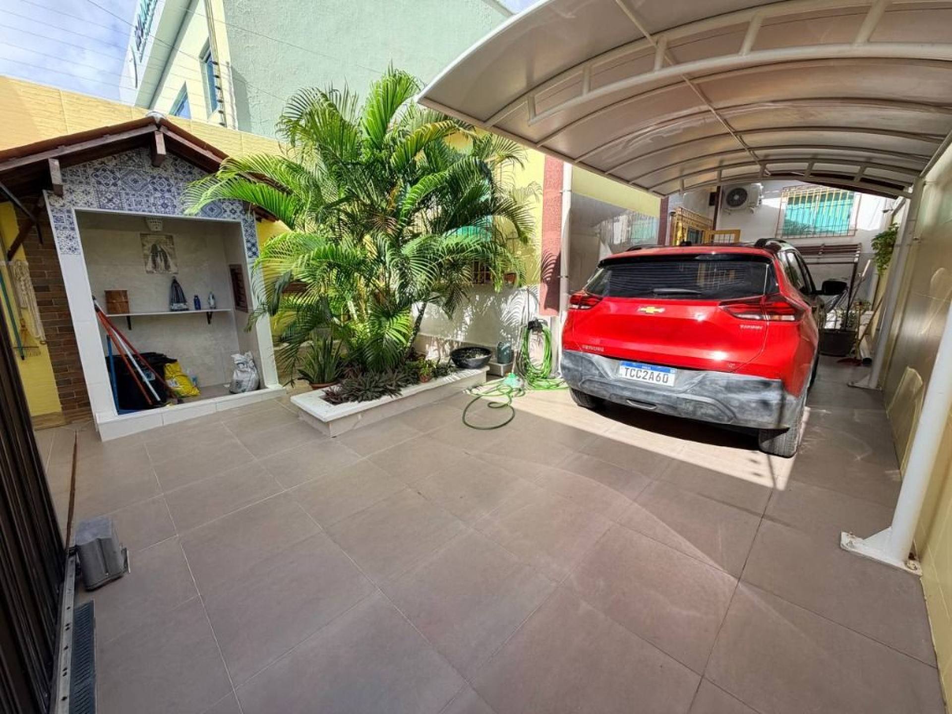 Casa com 6 dormitórios à venda, 320 m² - Cidade dos Funcionários - Fortaleza/CE