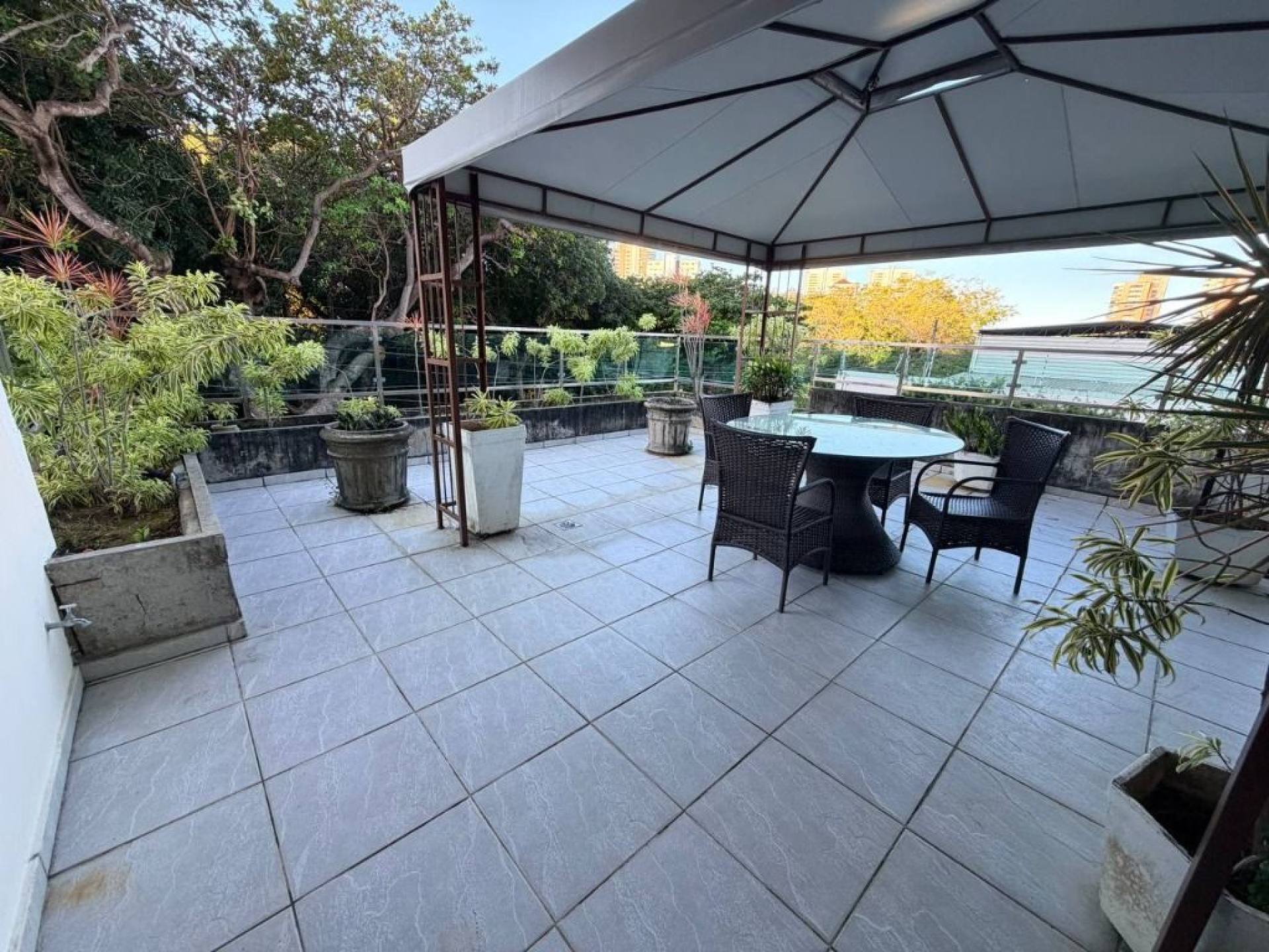 Casa à venda, 1100 m² por R$ 3.500.000,00 - Patriolino Ribeiro - Fortaleza/CE