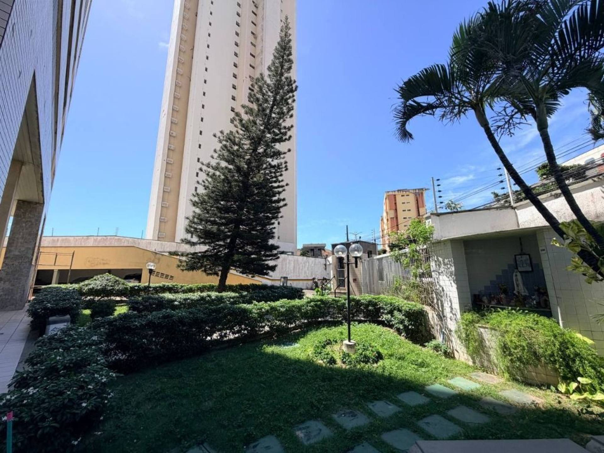 Lauro Maia II Apartamento com 4 dormitórios à venda, 108 m² por R$ 550.000 - Joaquim Távora - Fortaleza/CE