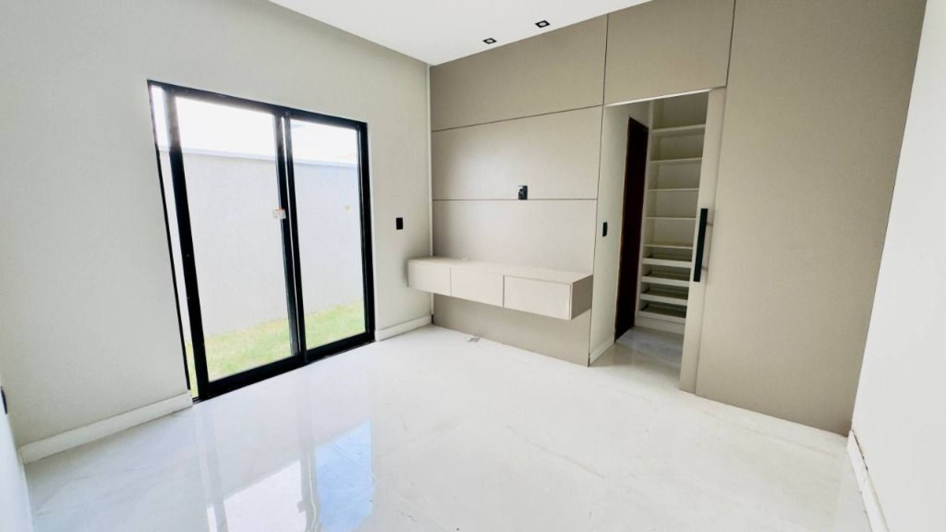 Alphaville Terras 4 - Casa com 3 dormitórios à venda, 145 m² por R$ 1.300.000 - Cidade Alpha