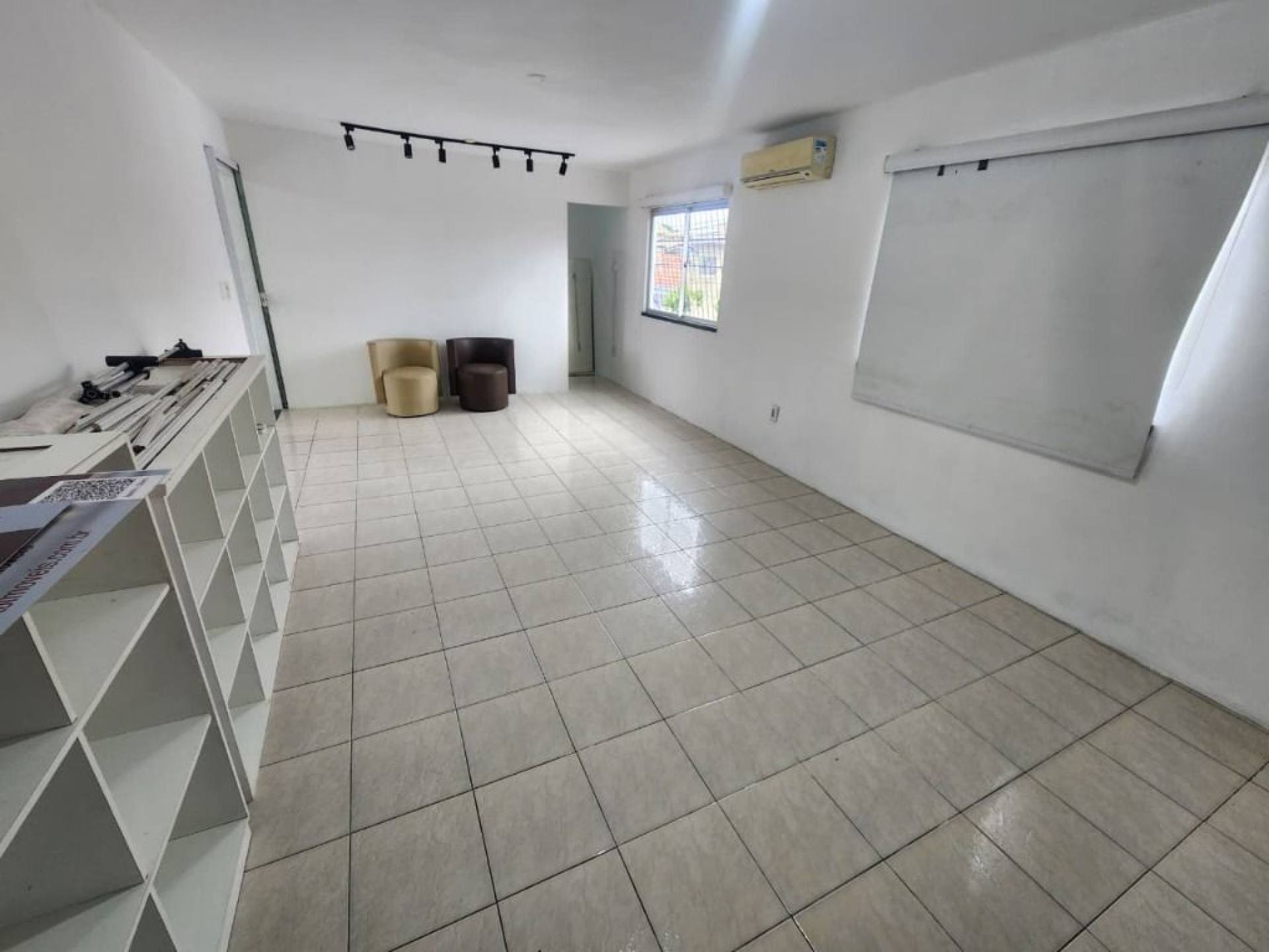 Apartamento com 1 quarto para alugar, 60 m² por R$ 900/mês - Parangaba - Fortaleza/CE