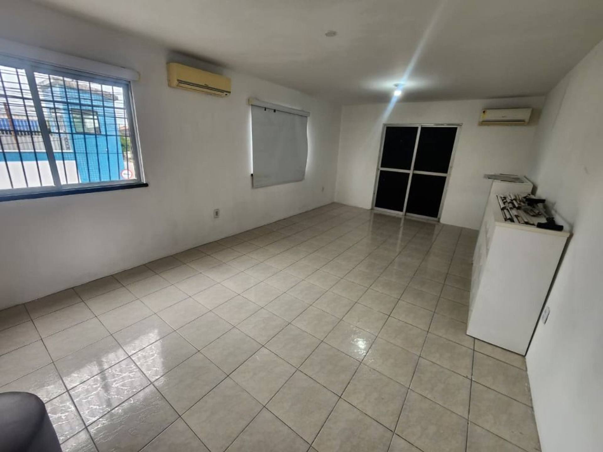 Apartamento com 1 quarto para alugar, 60 m² por R$ 900/mês - Parangaba - Fortaleza/CE