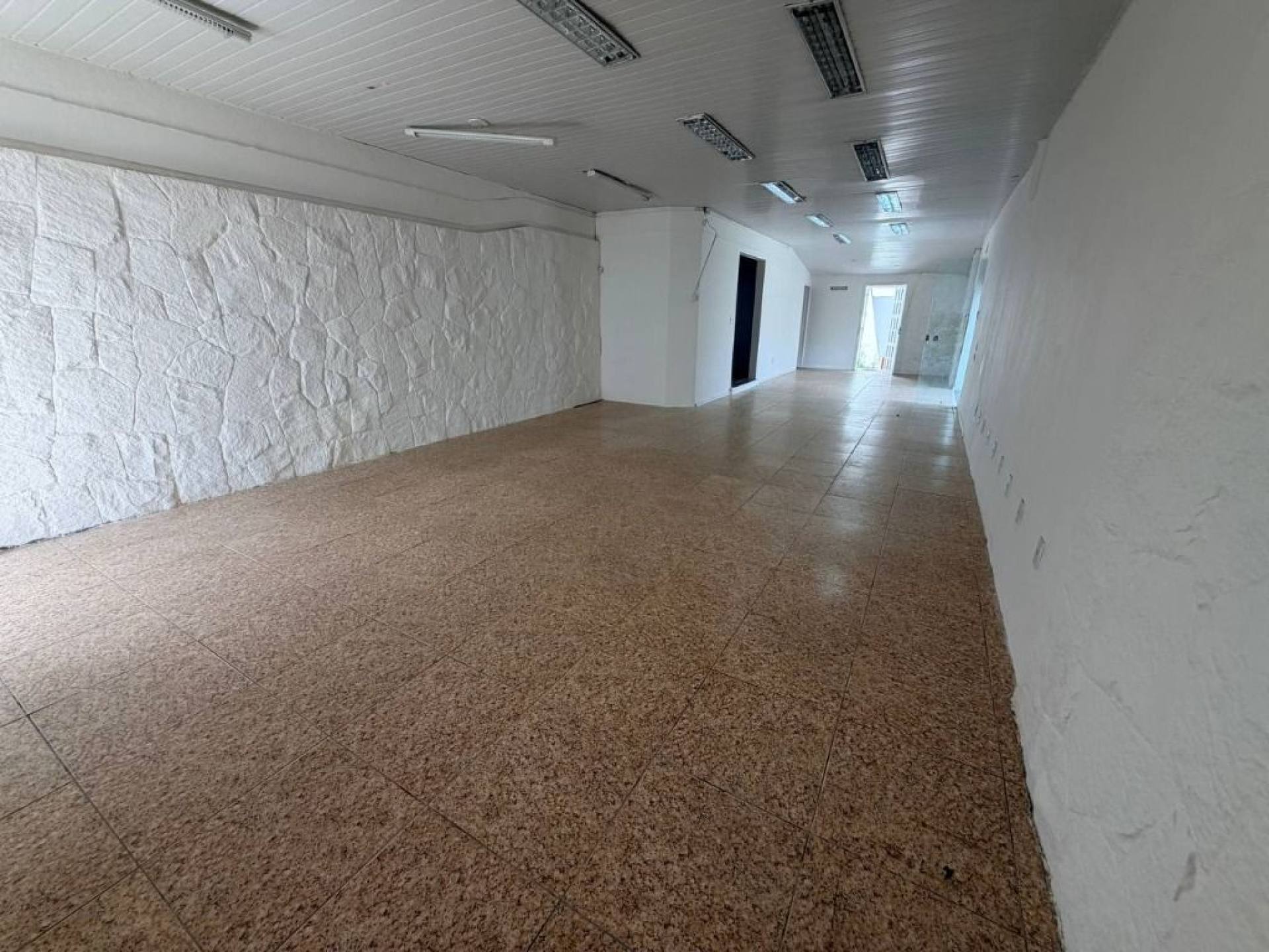 Casa para alugar, 580 m² por R$ 8.000,00/mês - Parque Manibura - Fortaleza/CE