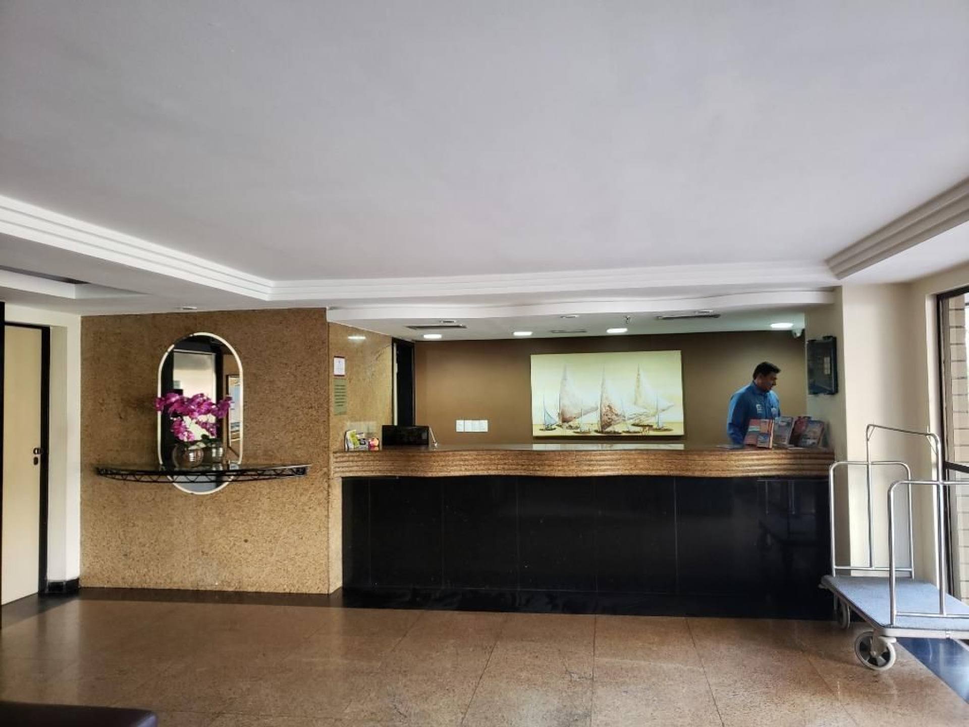 Ponto para alugar  no Condomínio Luzon , 130 m² por R$ 7.500/mês - Meireles - Fortaleza/CE
