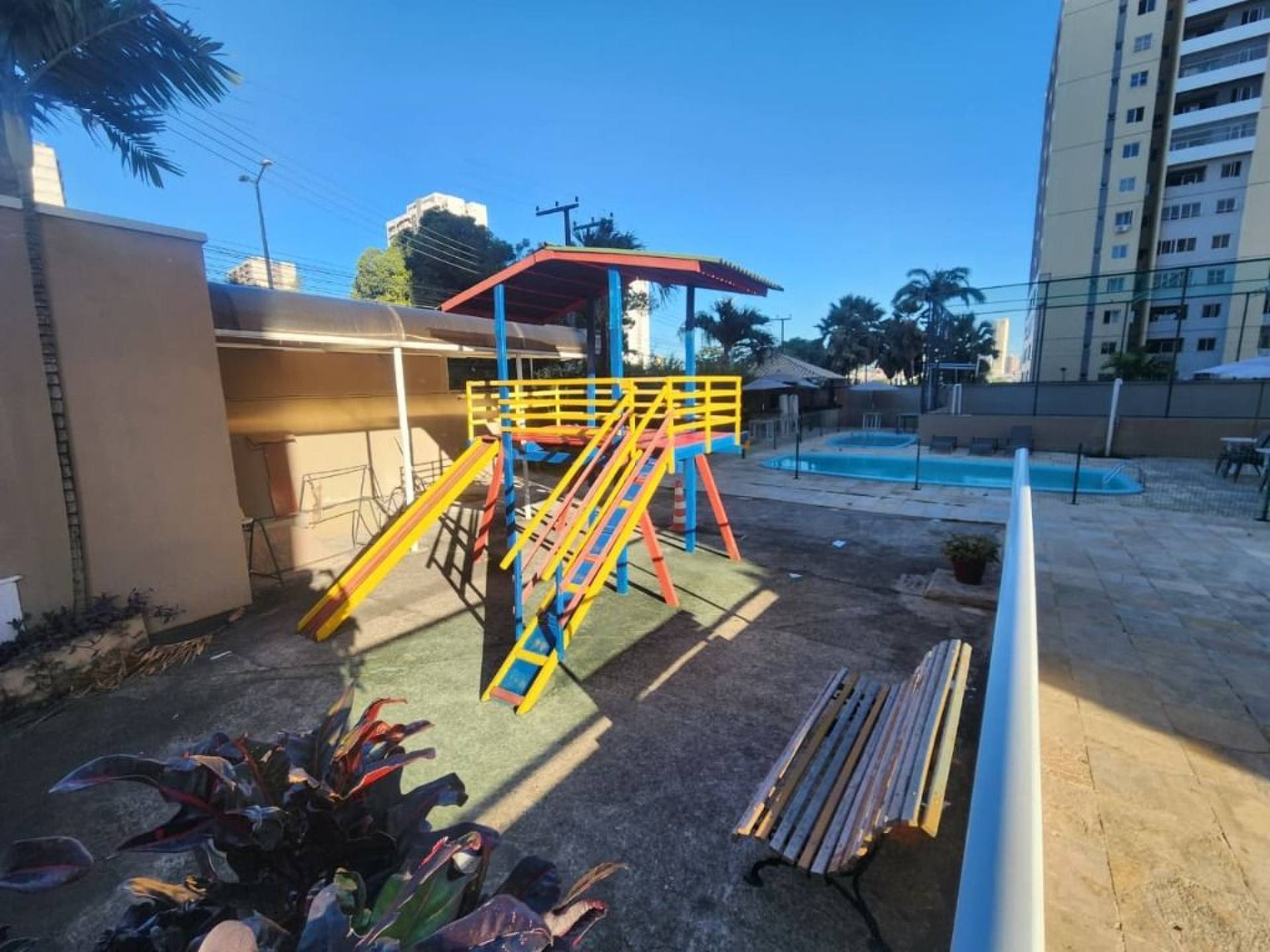 Apartamento com 3 quartos para alugar, 60 m² por R$ 2.790/mês - Presidente Kennedy - Fortaleza/CE