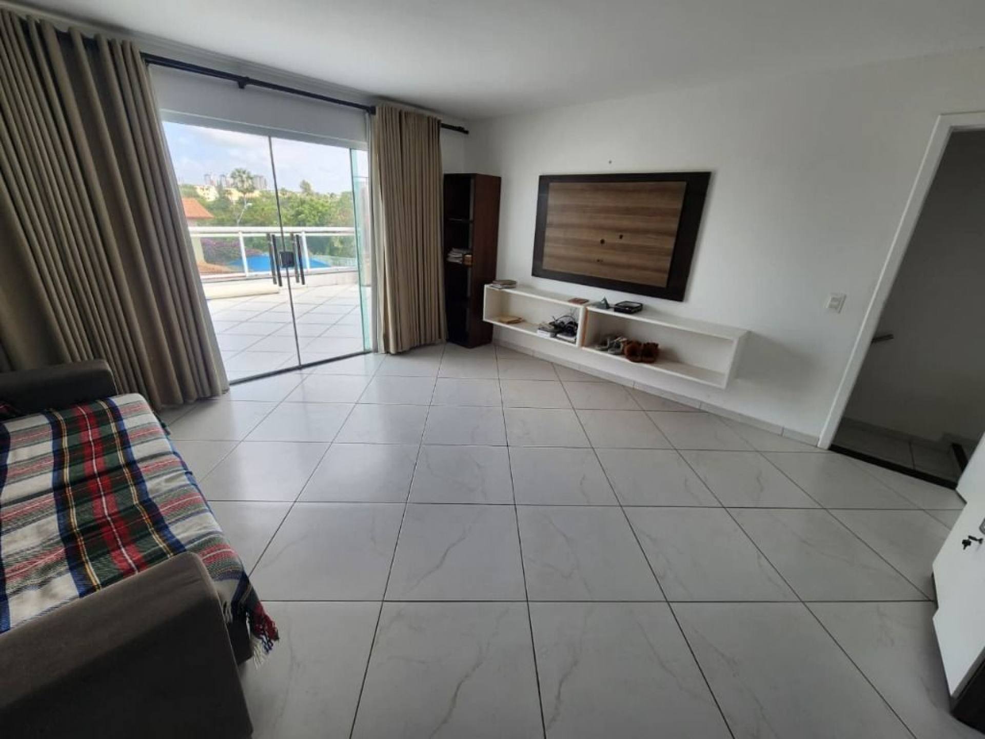 Casa com 4 dormitórios à venda, 300 m² por R$ 750.000 - Cajazeiras - Fortaleza/CE