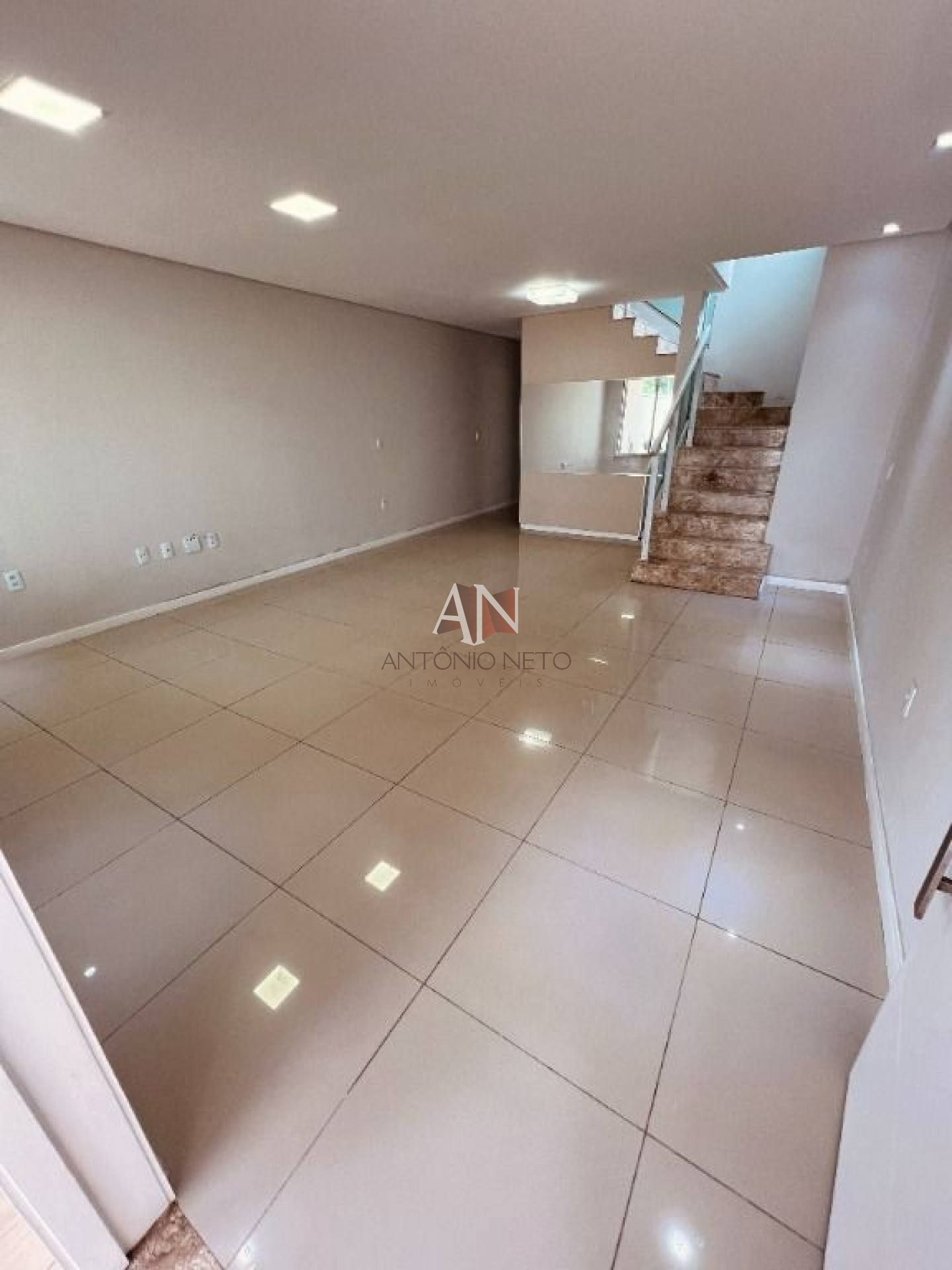 Casa Dupléx em rua fechada - 100% reformado - 105m², 4 suítes, Área gourmet churrasqueira - R$ 670.000,00