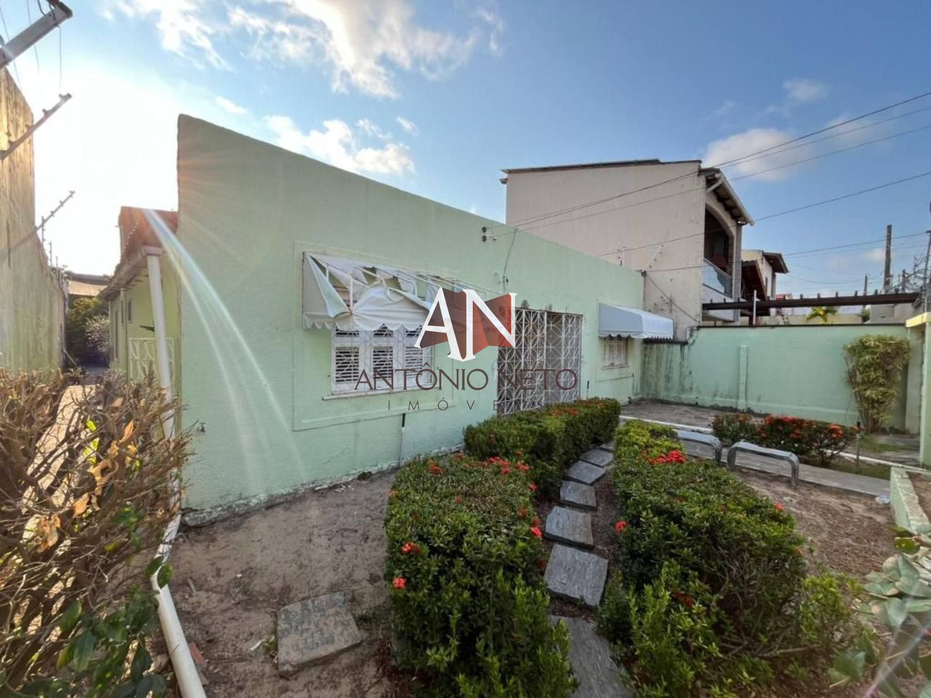 Casa com 4 dormitórios à venda, 114 m² por R$ 600.000,00 - Cidade dos Funcionários - Fortaleza/CE