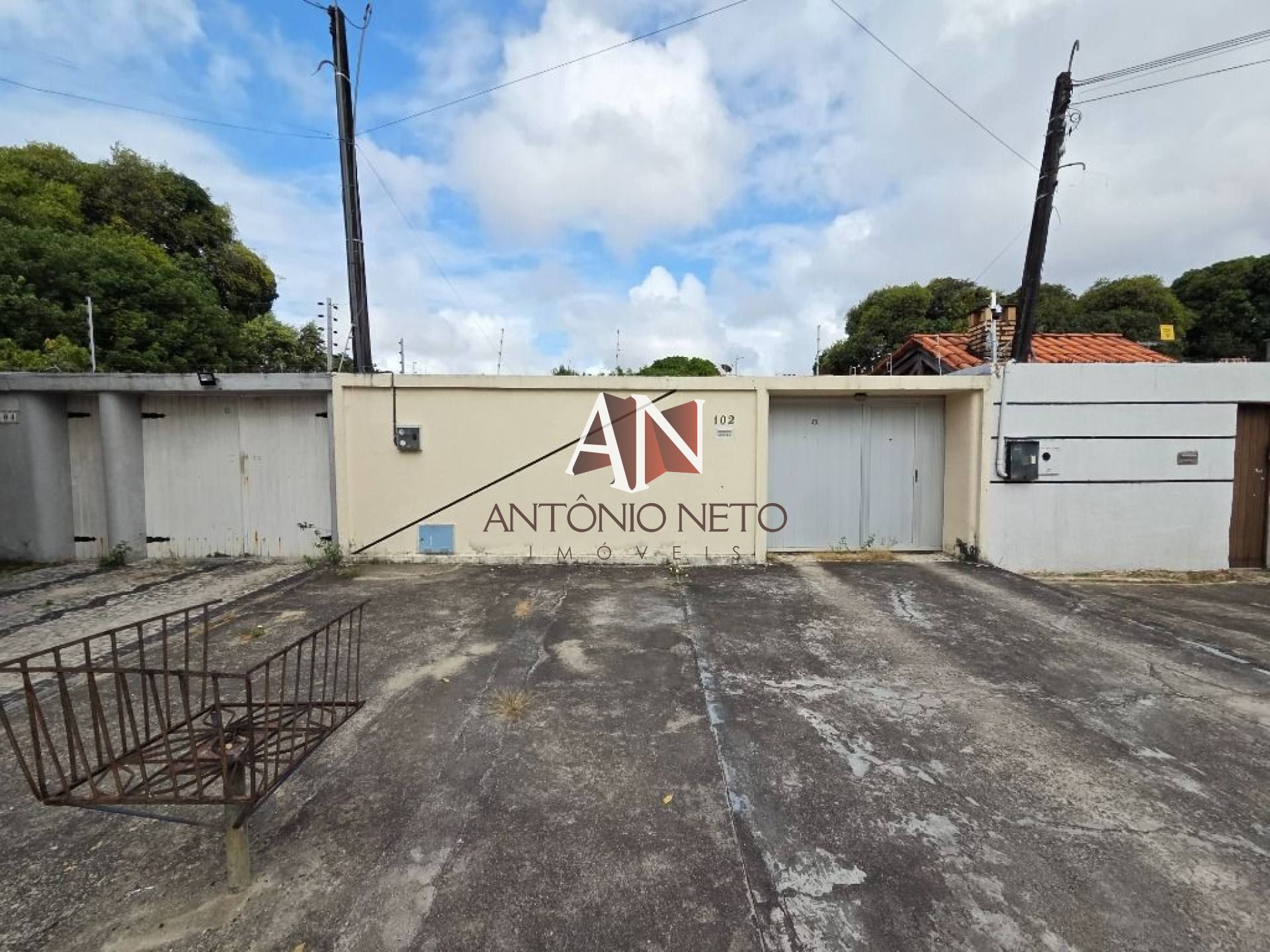 Casa Plana com 3 quartos à venda, 100 m² por R$ 560.000 - Cidade dos Funcionários - Fortaleza/CE