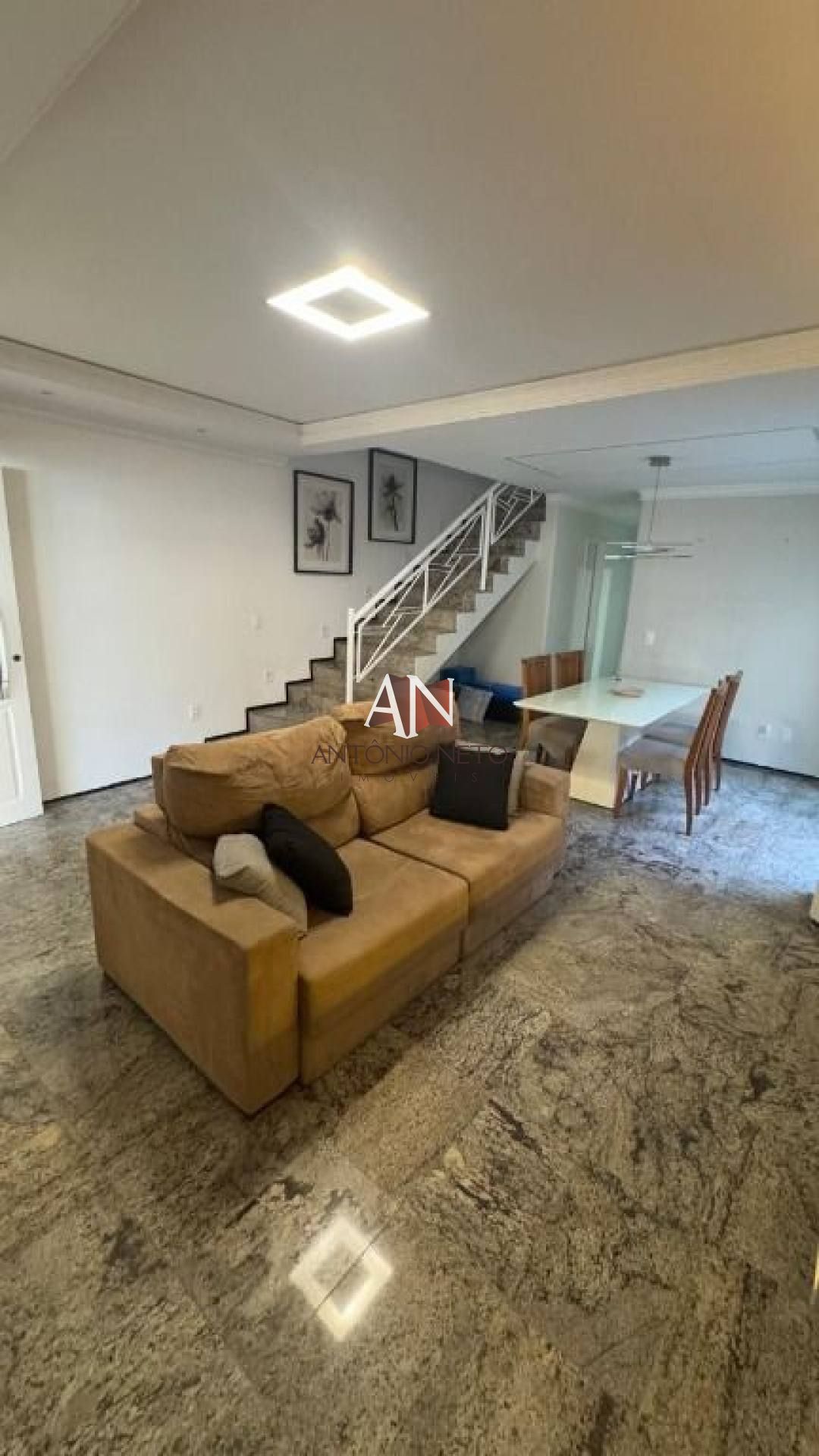 Casa com 4 dormitórios à venda, 350 m² por R$ 790.000,00 - Cambeba - Fortaleza/CE