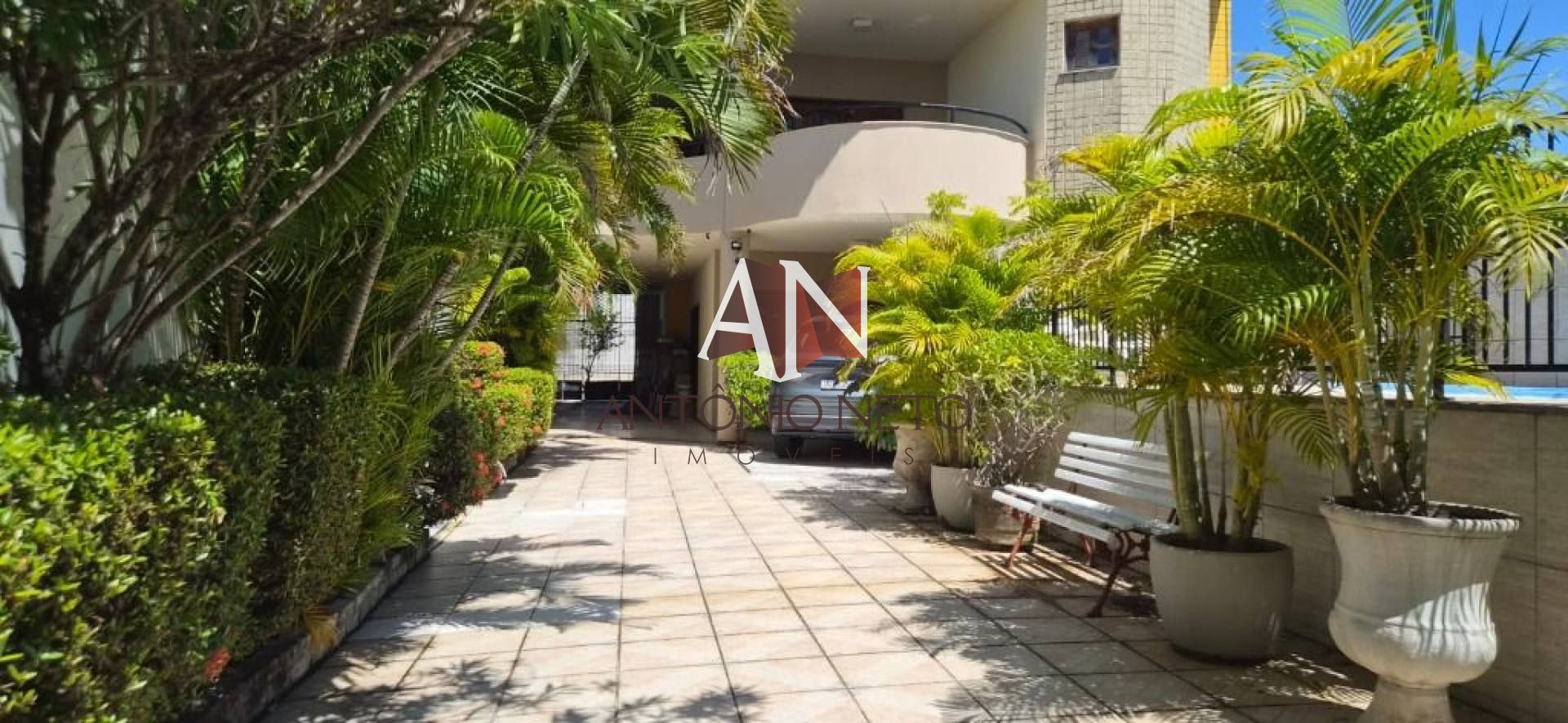 Casa com 5 dormitórios à venda, 410 m² por R$ 1.496.500,00 - Cidade dos Funcionários - Fortaleza/CE
