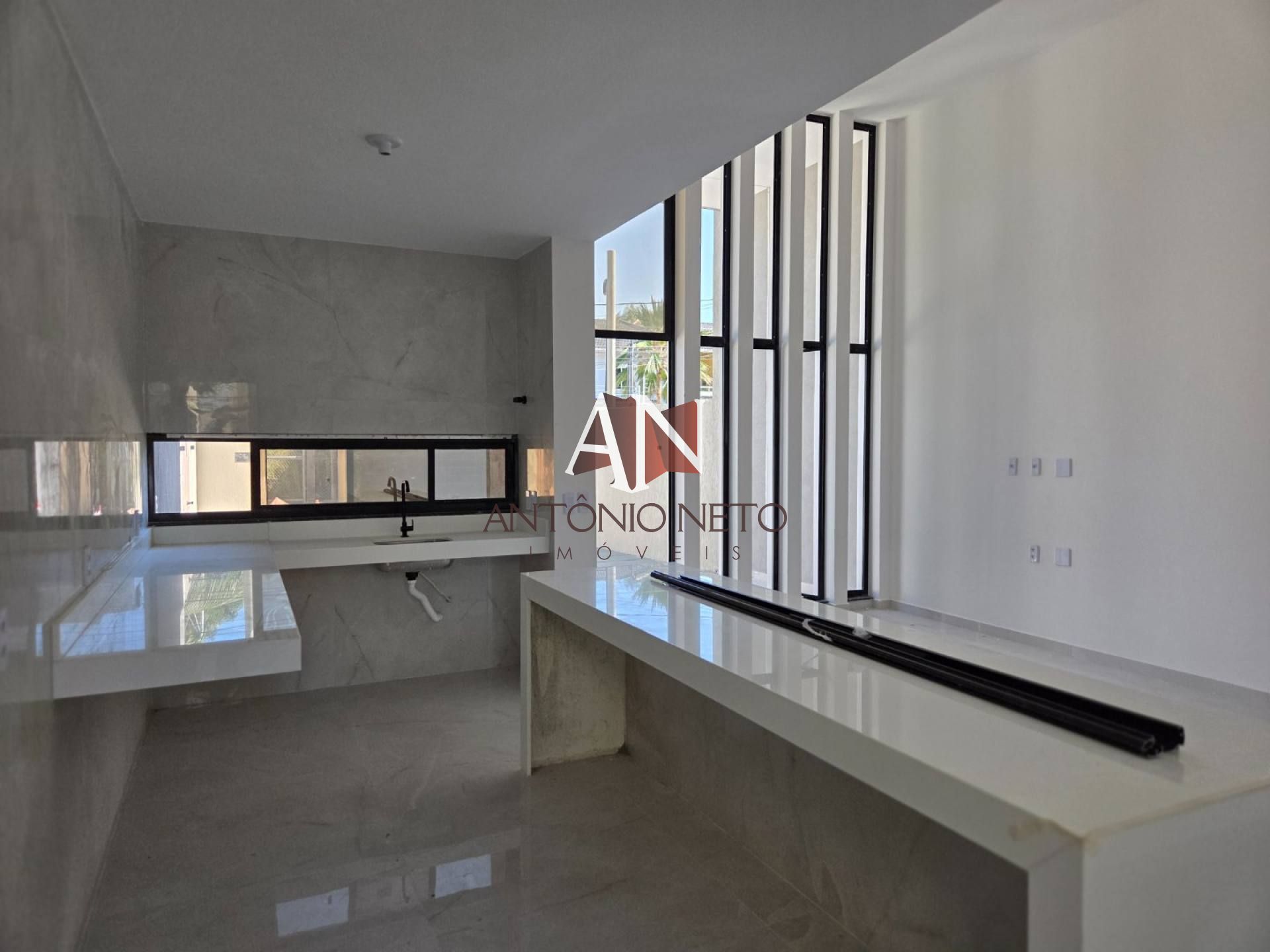 Casa Plana à venda com 03 suítes no bairro Edson Queiroz em Fortaleza