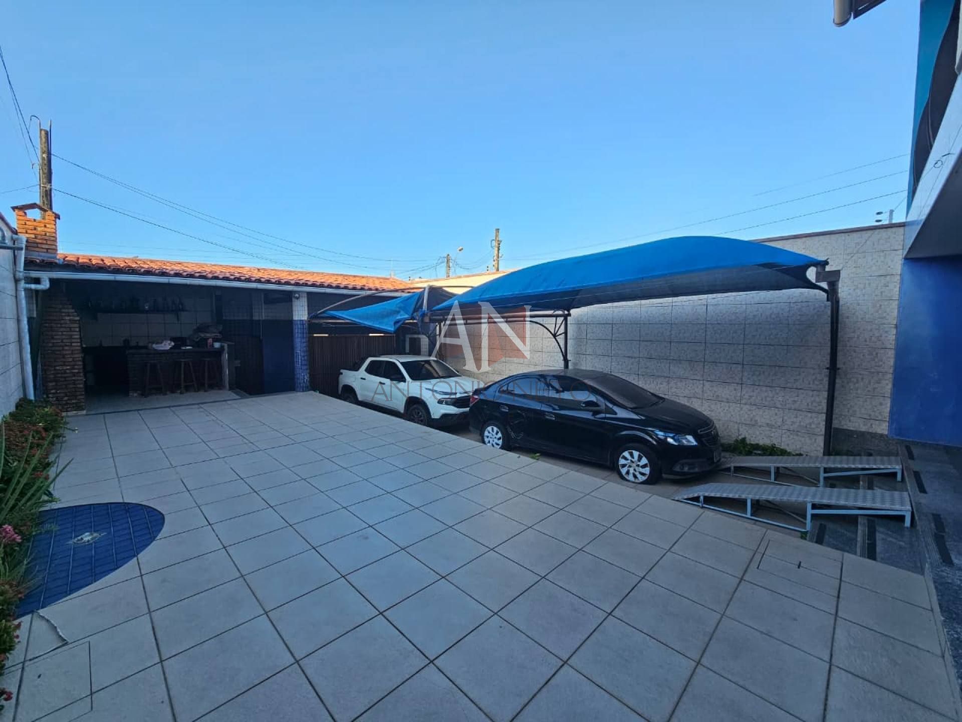 Casa com 7 dormitórios à venda, 302 m² por R$ 950.000 - Cambeba - Fortaleza/CE