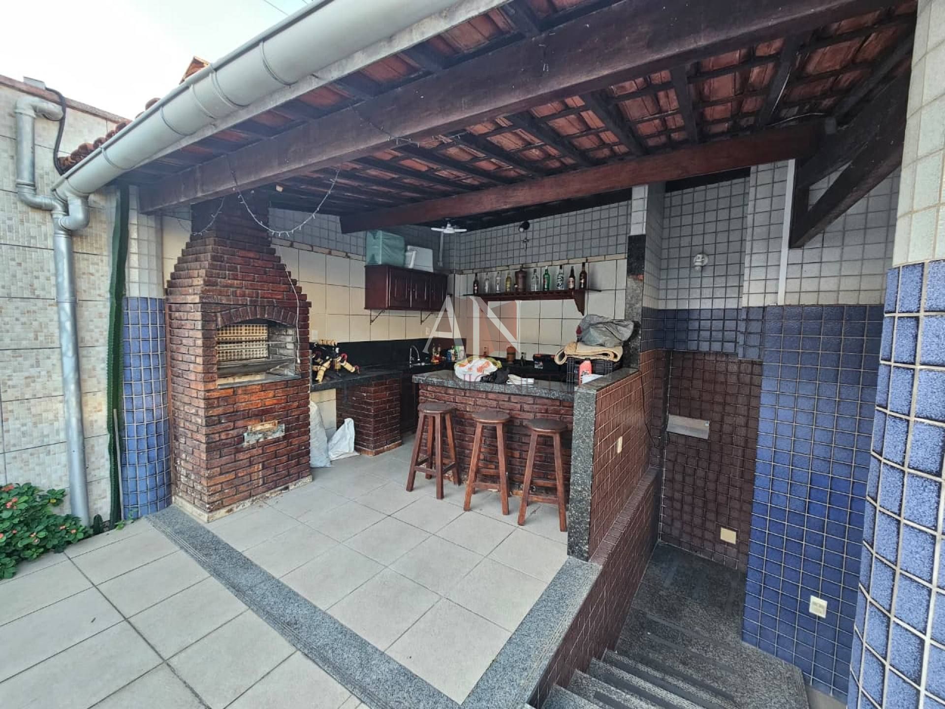 Casa com 7 dormitórios à venda, 302 m² por R$ 950.000 - Cambeba - Fortaleza/CE