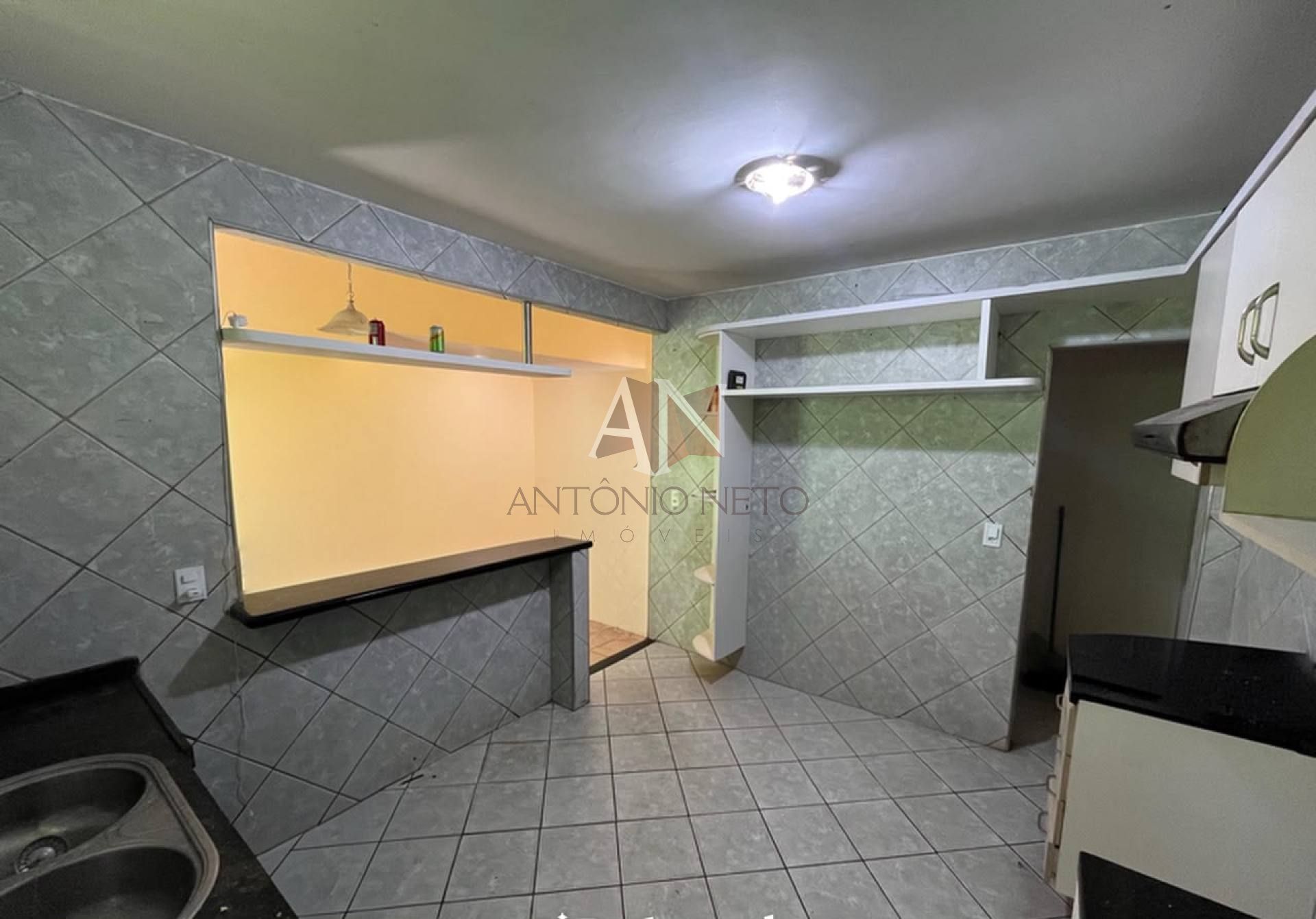 Casa com 4 dormitórios à venda, 280 m² por R$ 800.000 - Cidade dos Funcionários - Fortaleza/CE